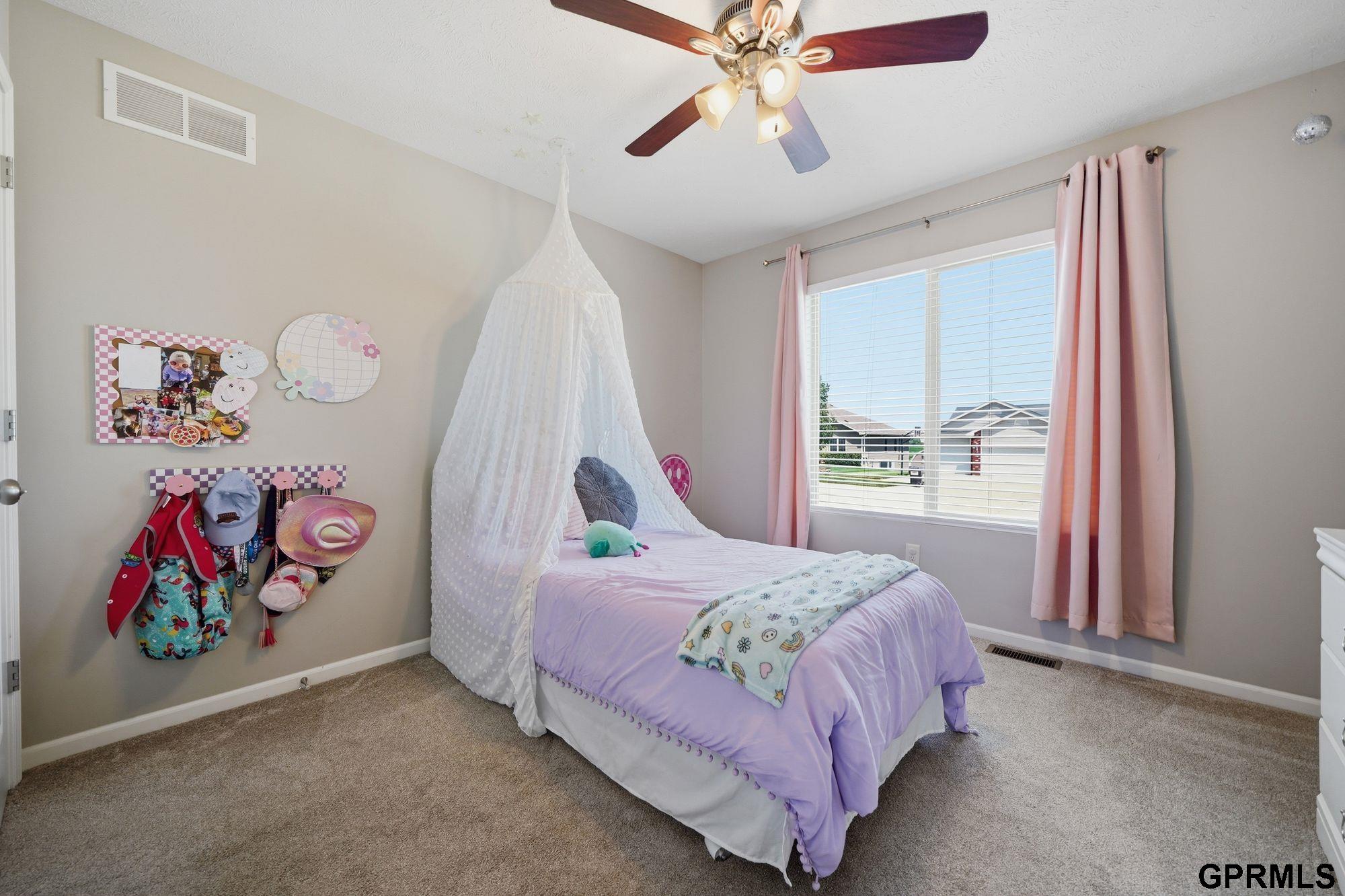 1211 Autumn Road