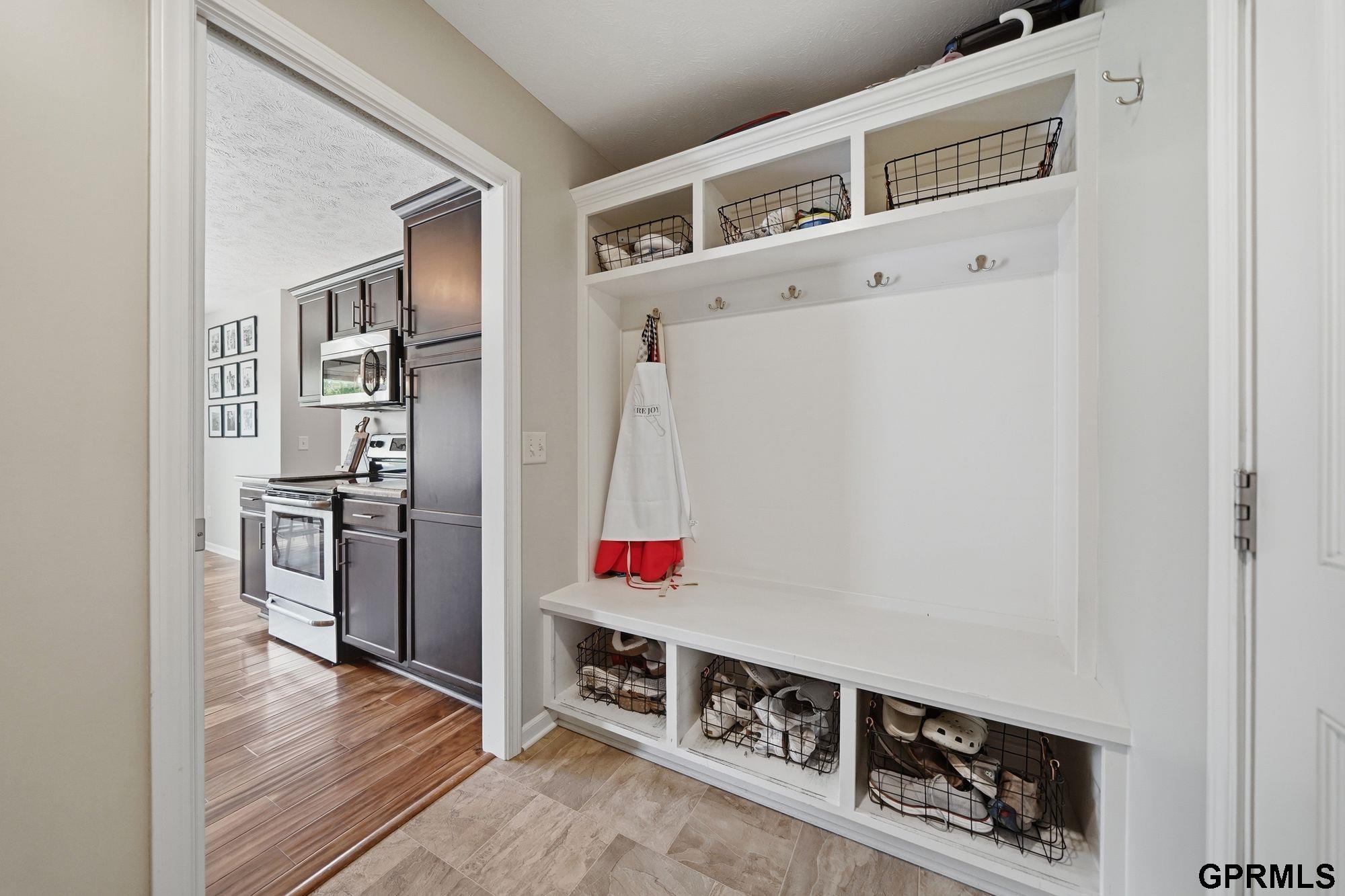 1211 Autumn Road