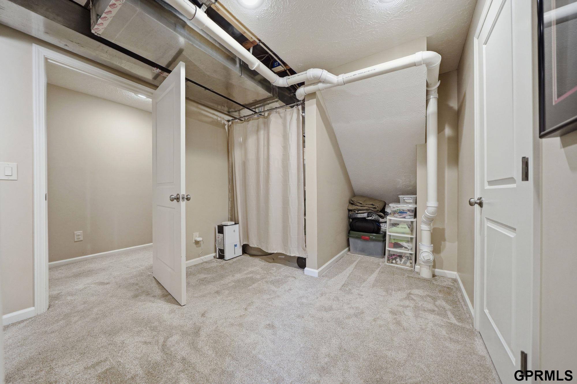 1211 Autumn Road