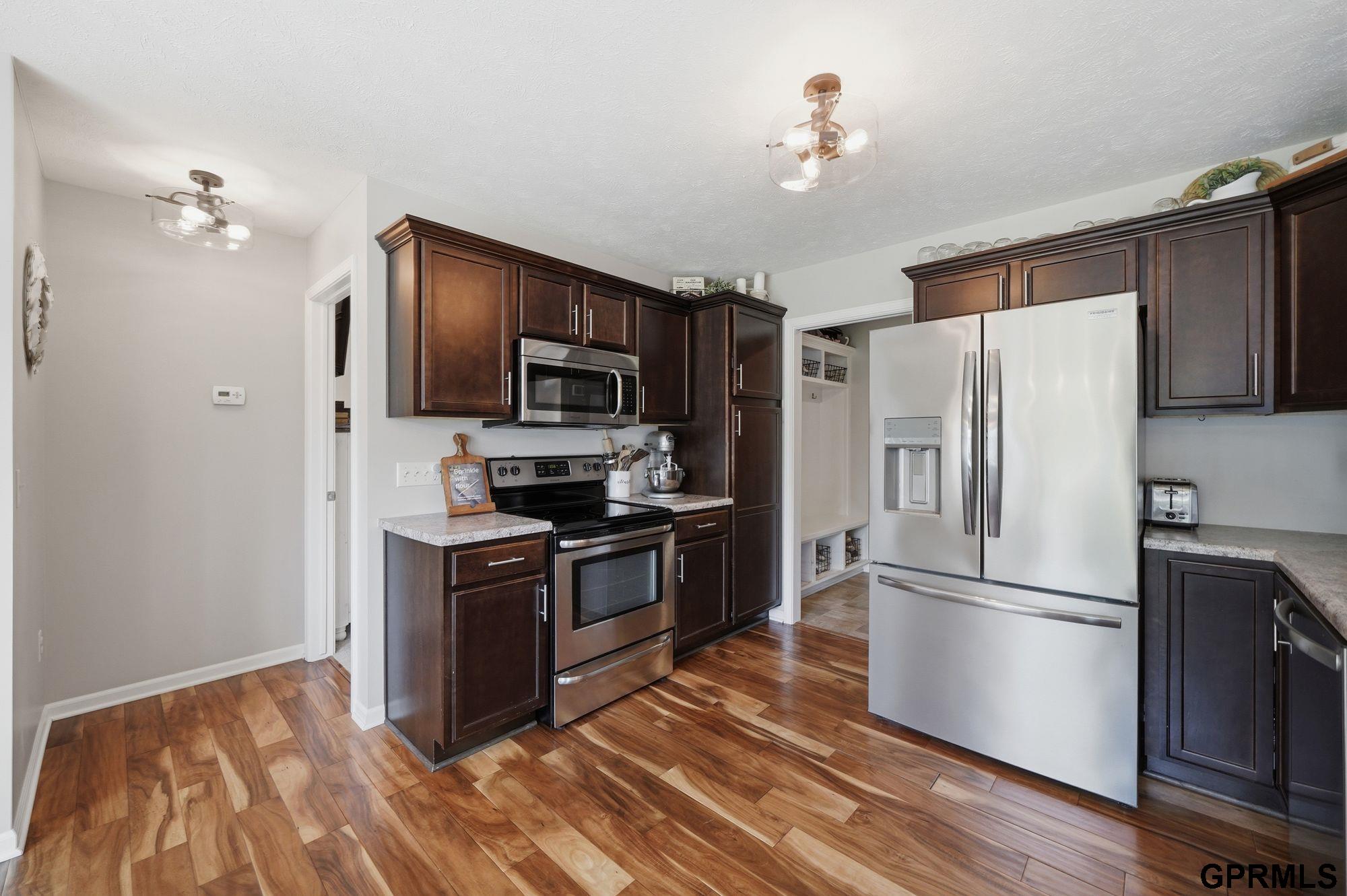 1211 Autumn Road