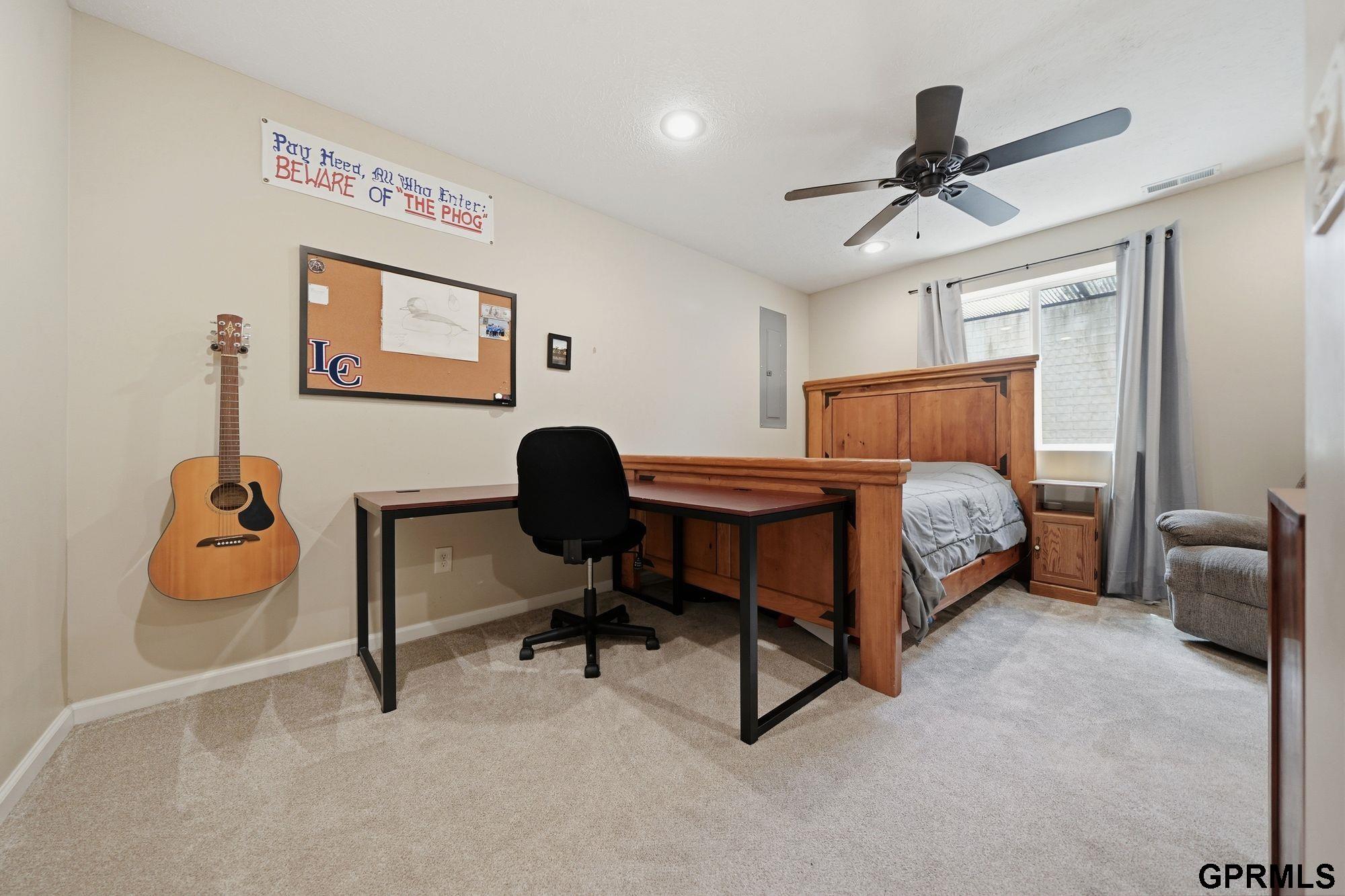1211 Autumn Road