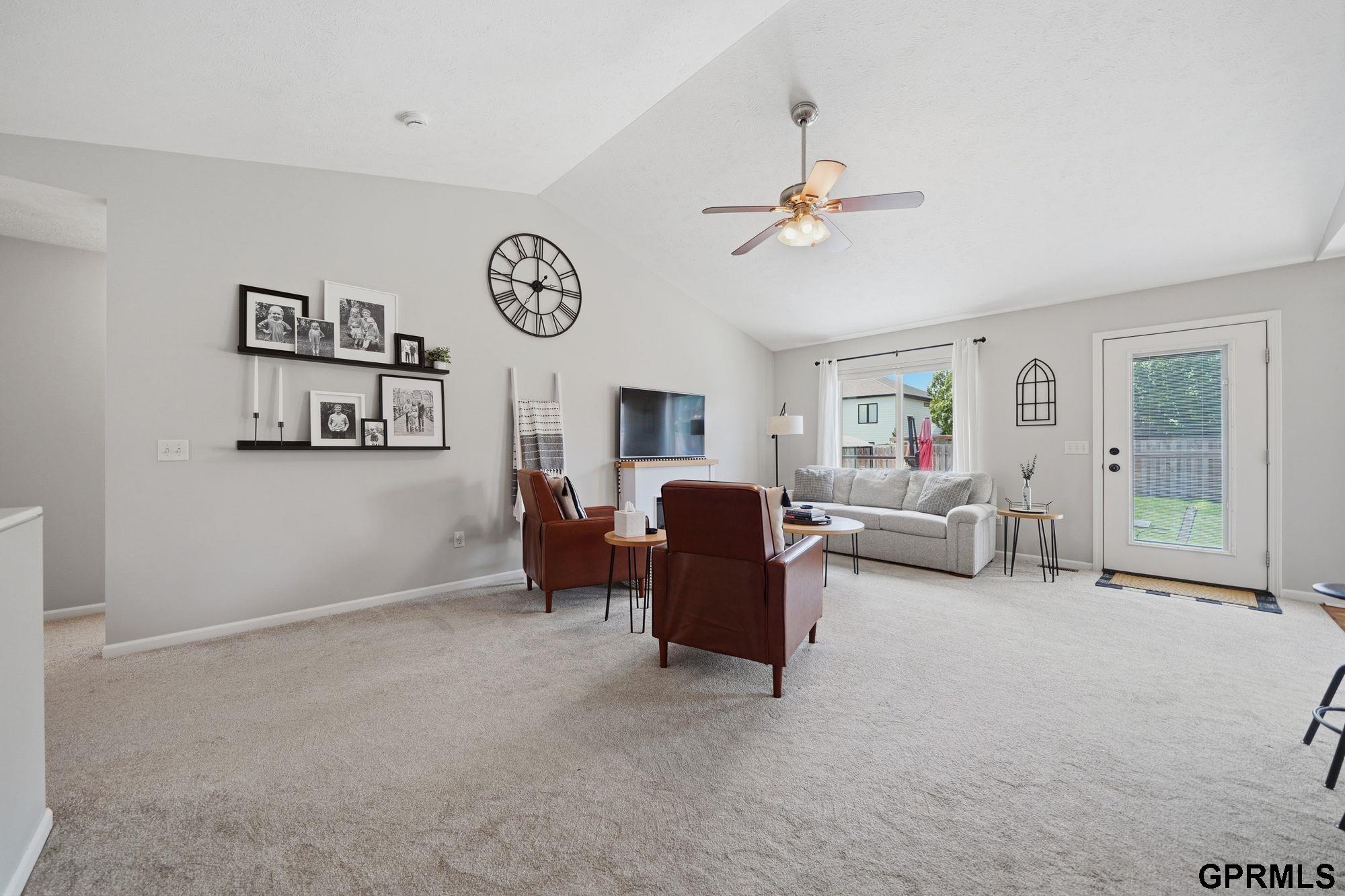 1211 Autumn Road
