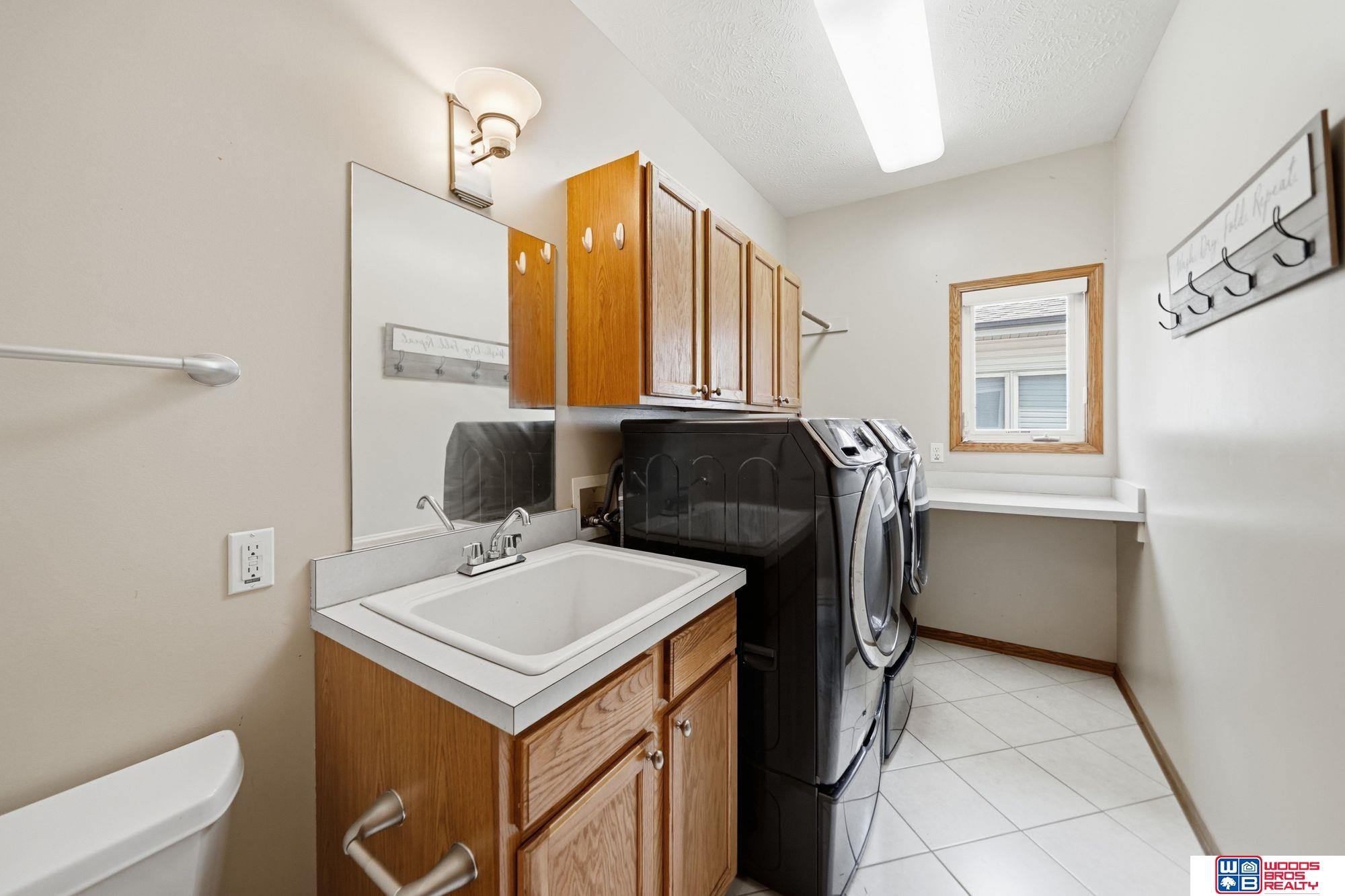 2200 Manitou Drive