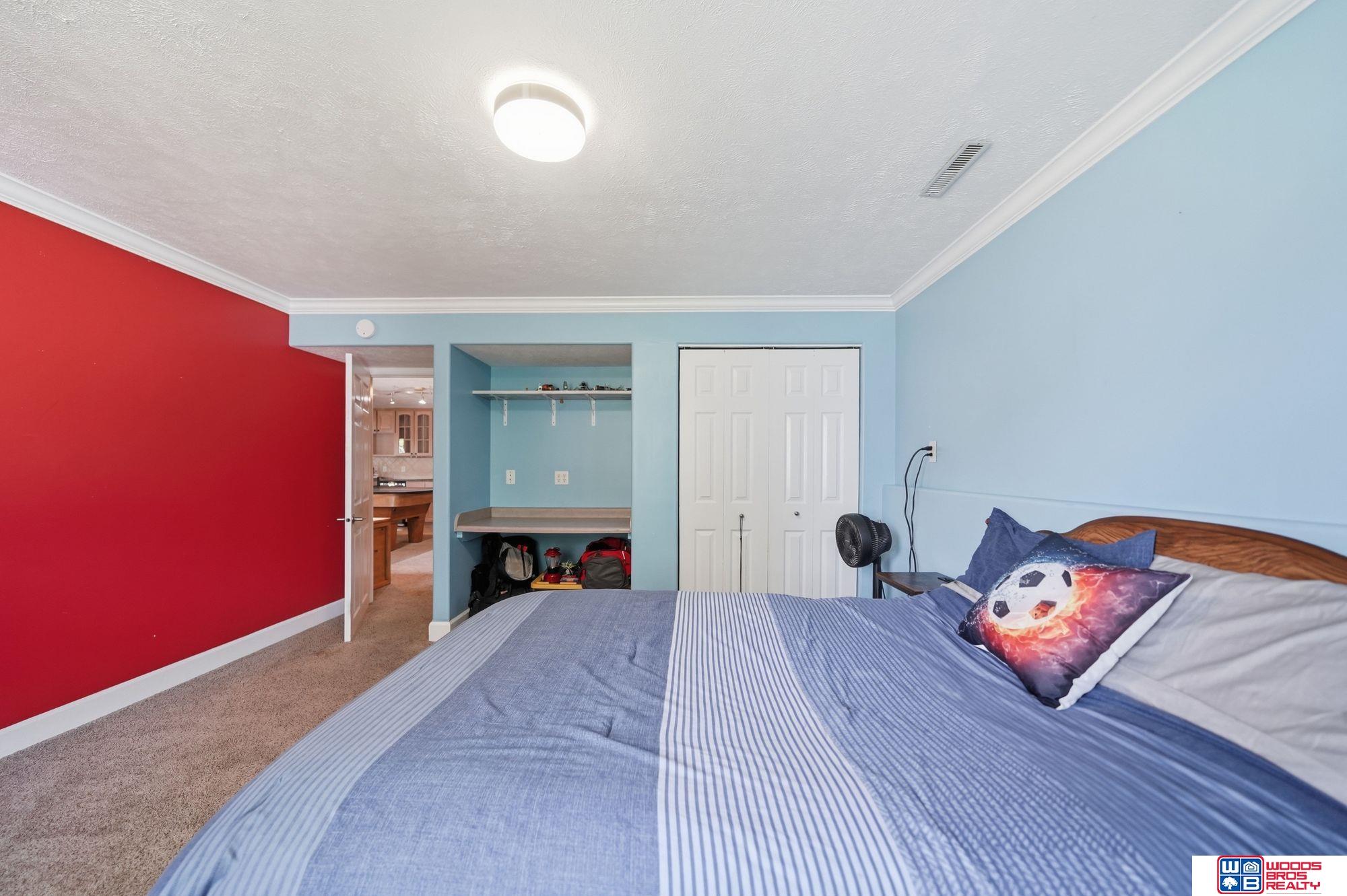 2200 Manitou Drive