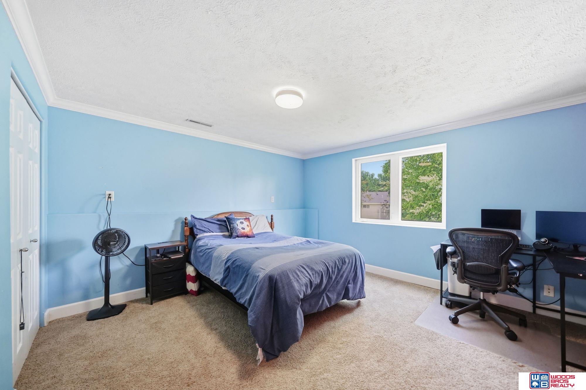 2200 Manitou Drive
