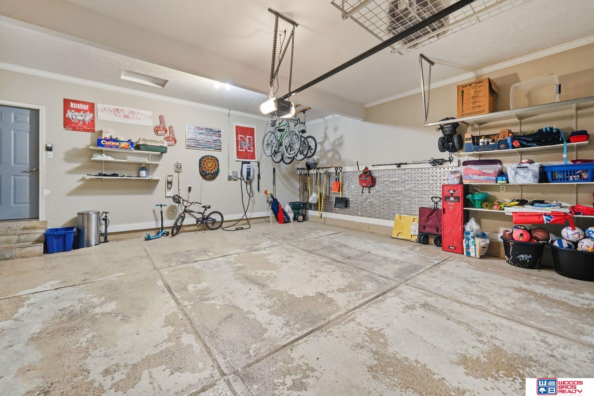 2200 Manitou Drive