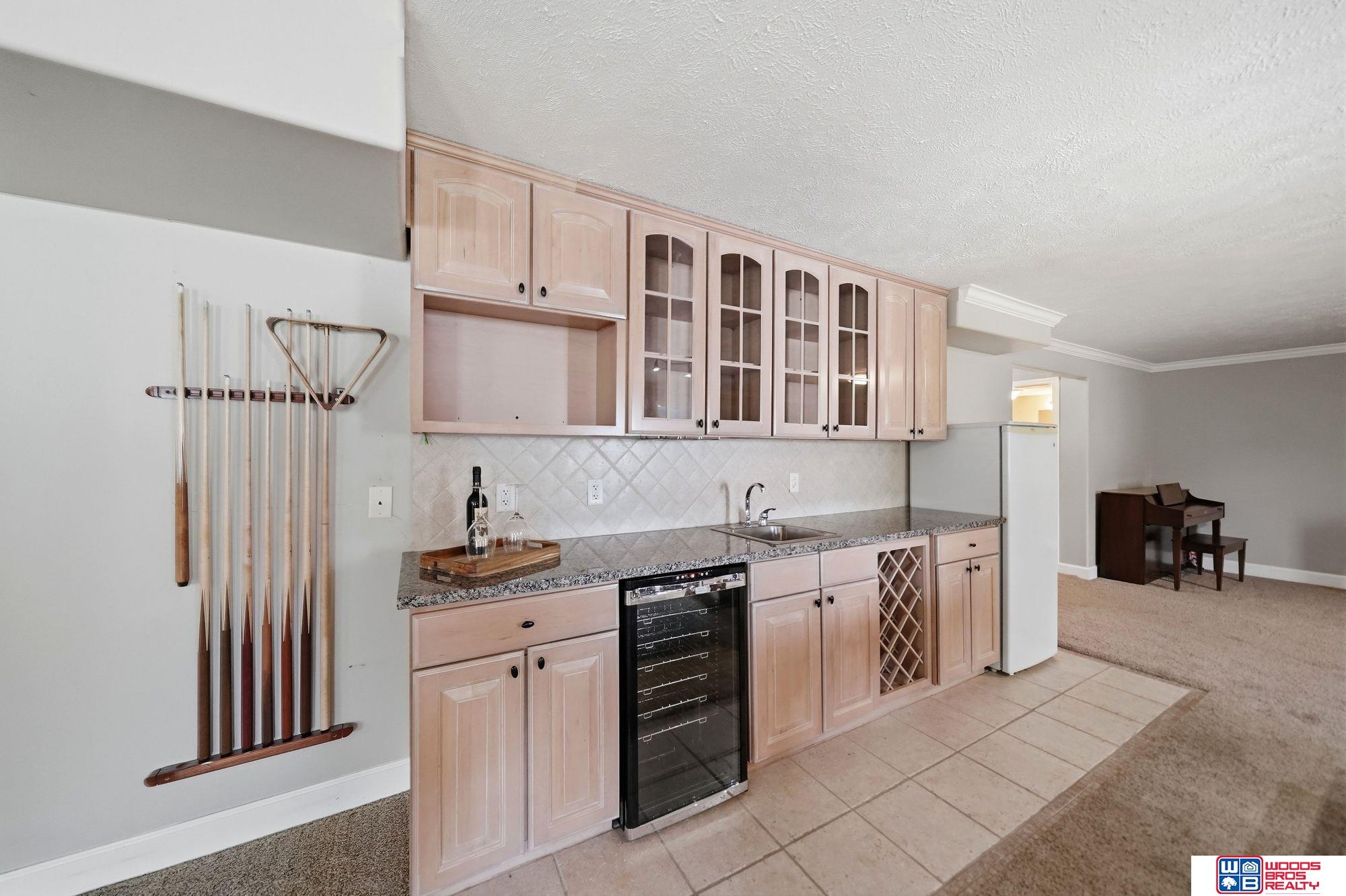 2200 Manitou Drive