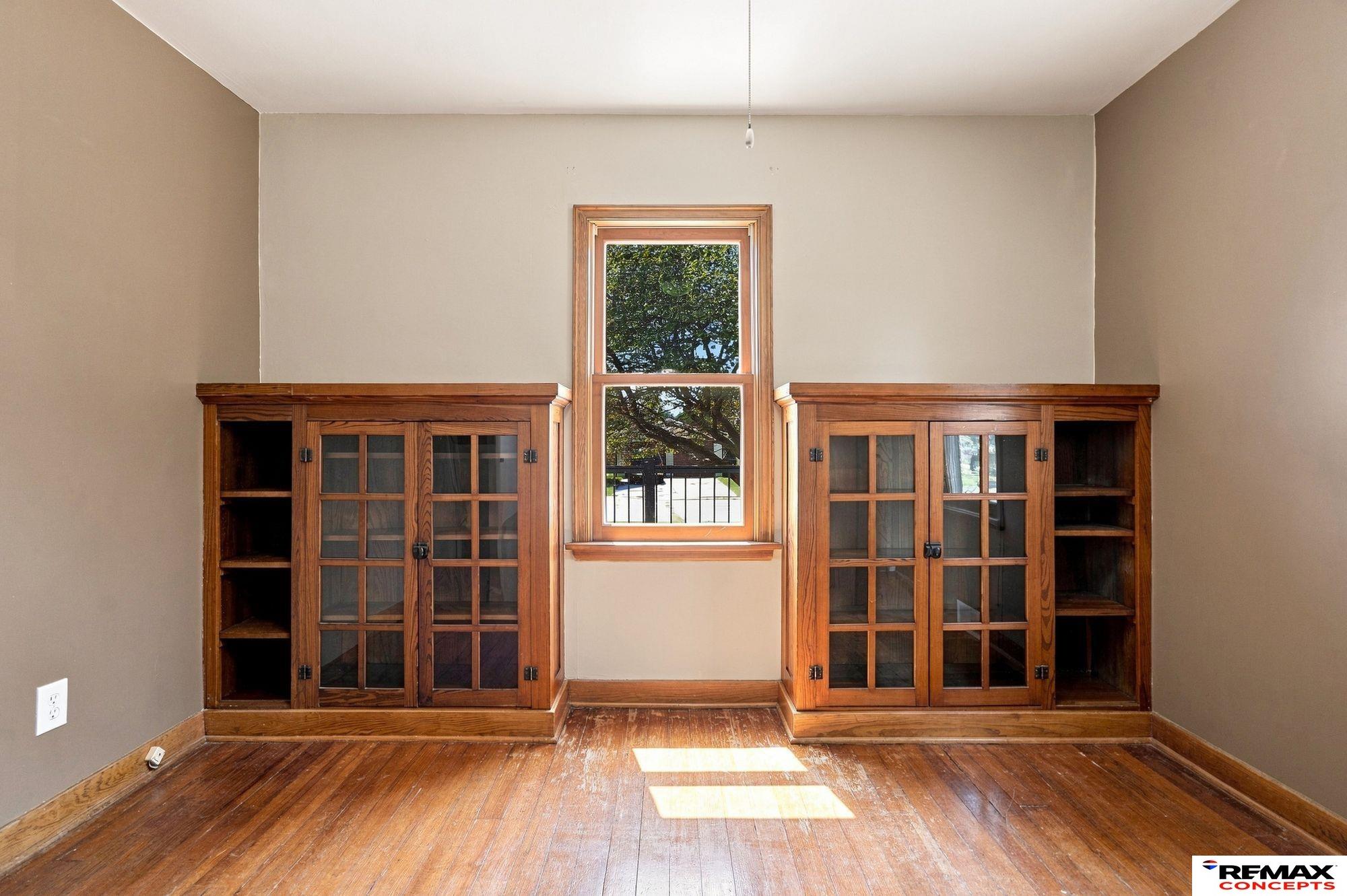 230 W 3rd Street