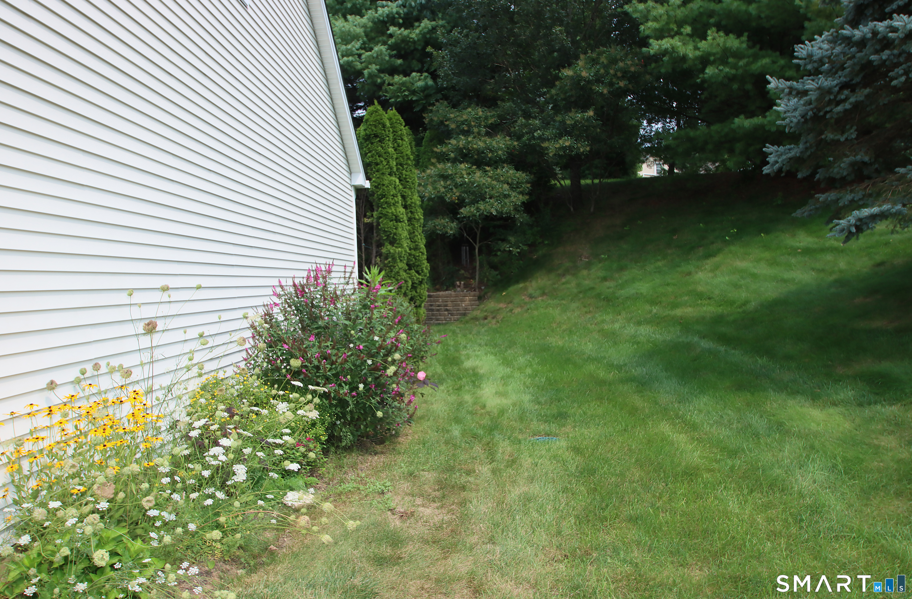 107 Meadow Brook Road Unit: 107