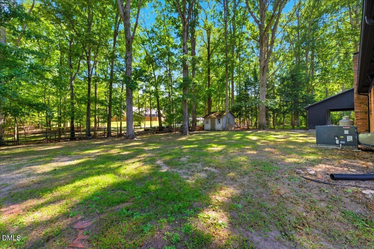 1214 E Oak Drive