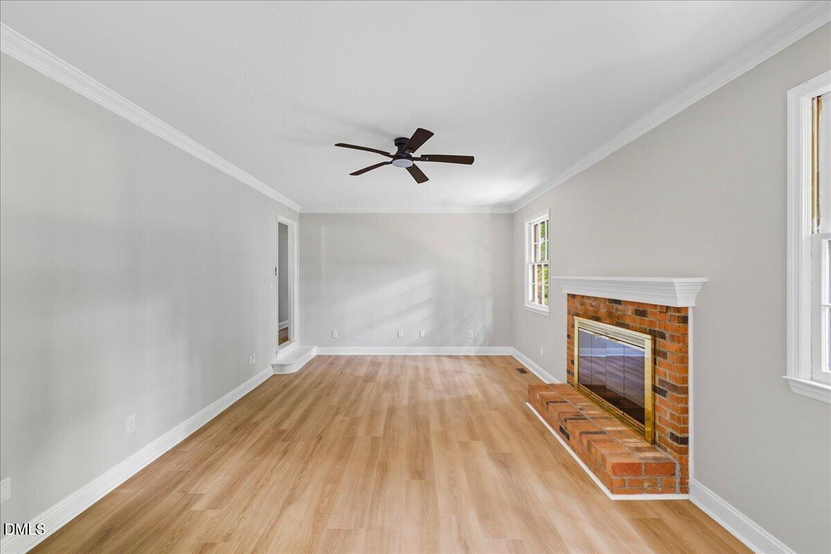 1214 E Oak Drive