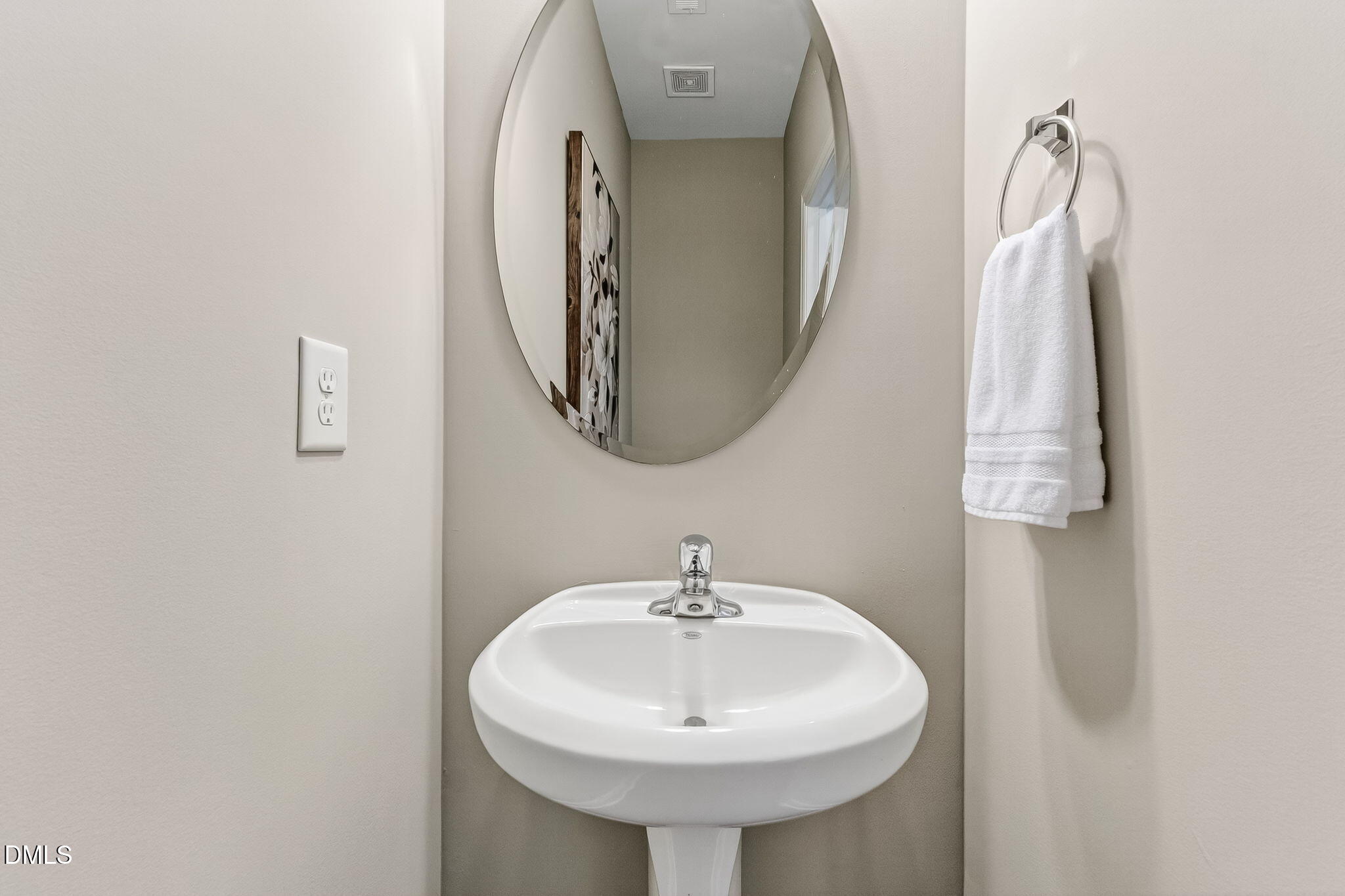 7661 Mapleshire Drive