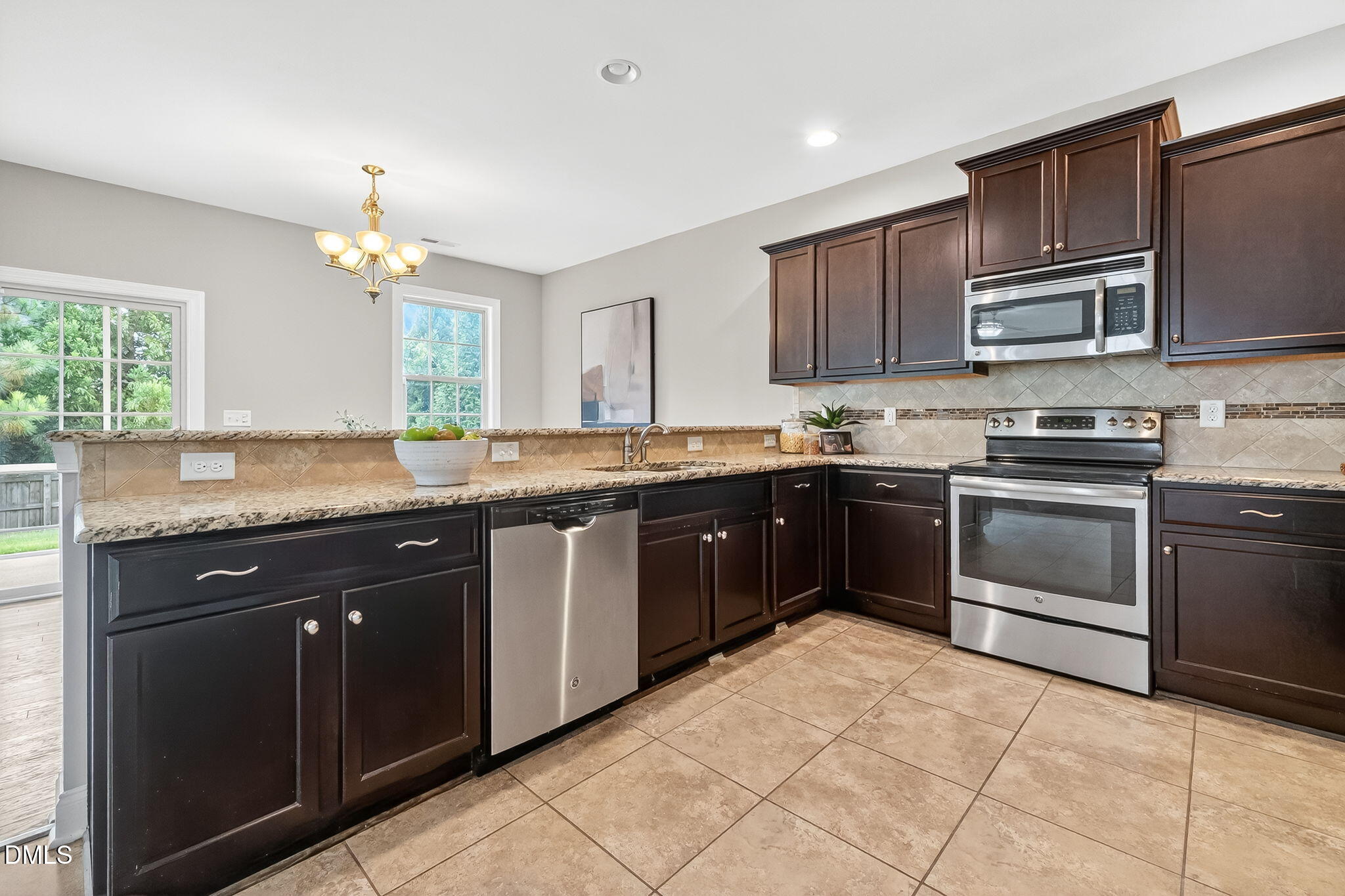 7661 Mapleshire Drive