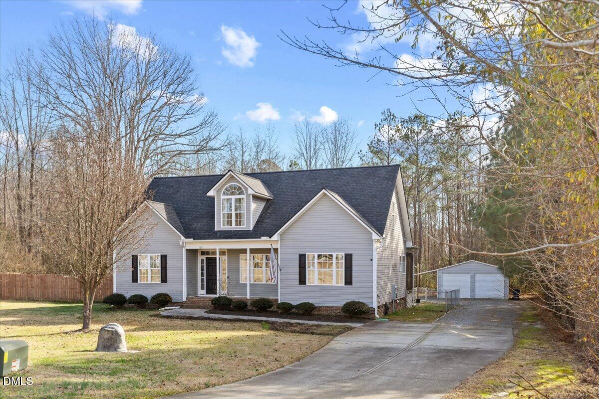 176 E Silverado Court