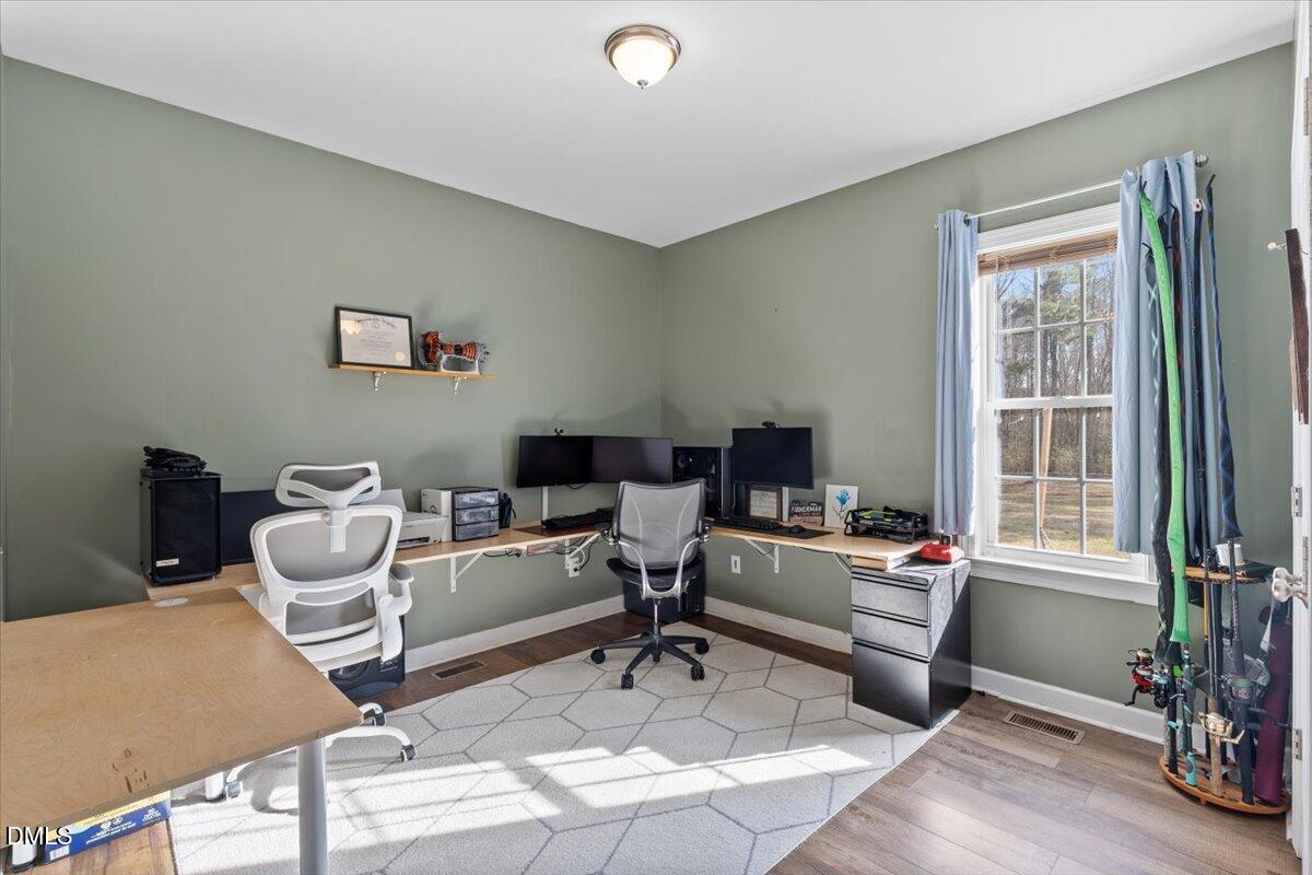 176 E Silverado Court