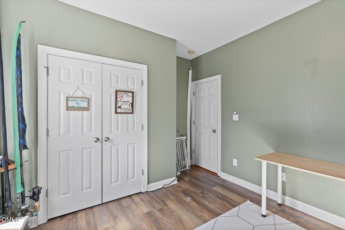 176 E Silverado Court