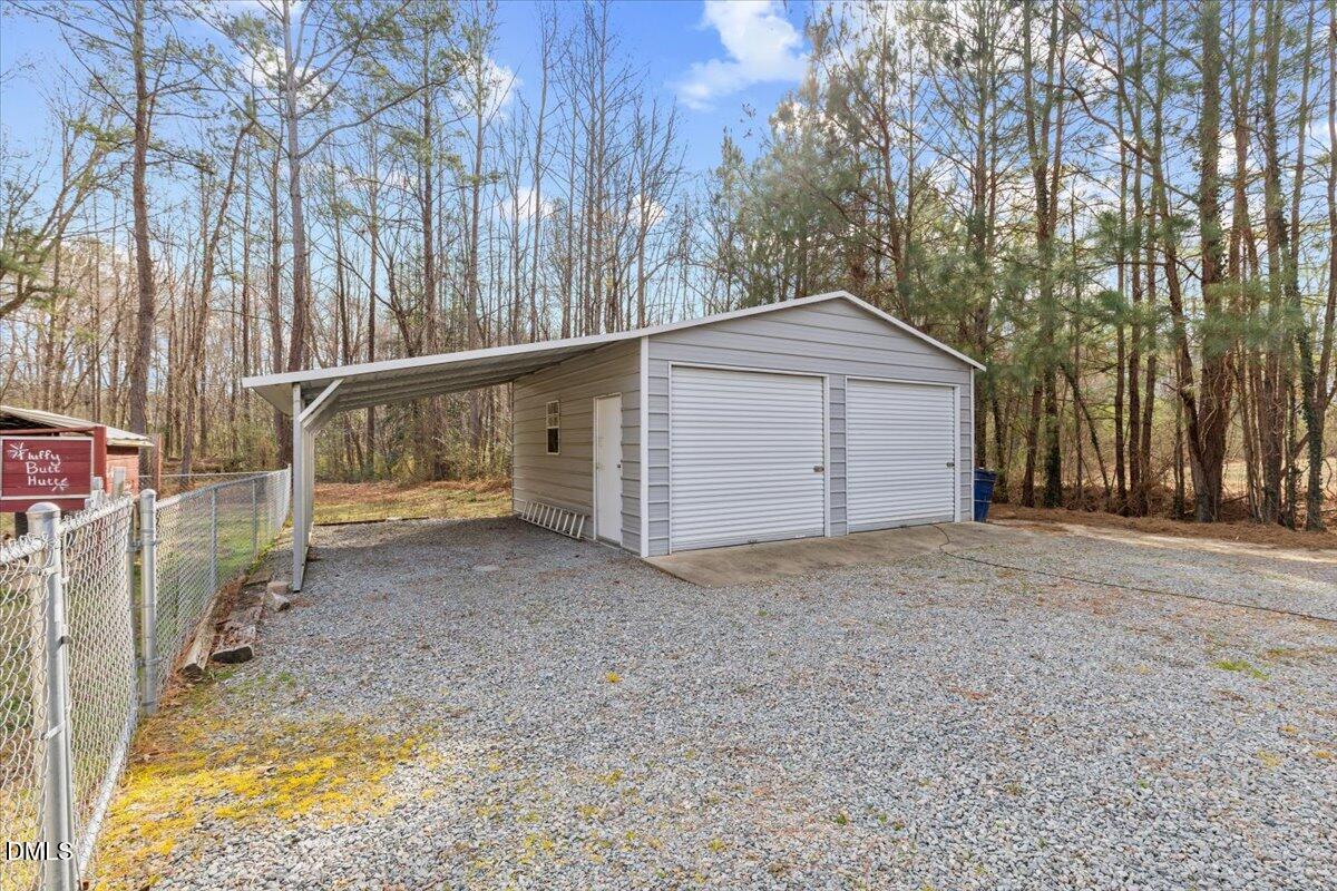 176 E Silverado Court