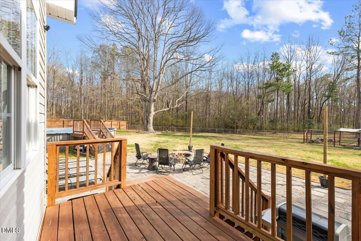 176 E Silverado Court