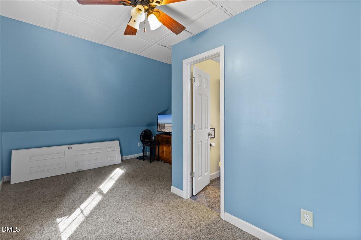 176 E Silverado Court