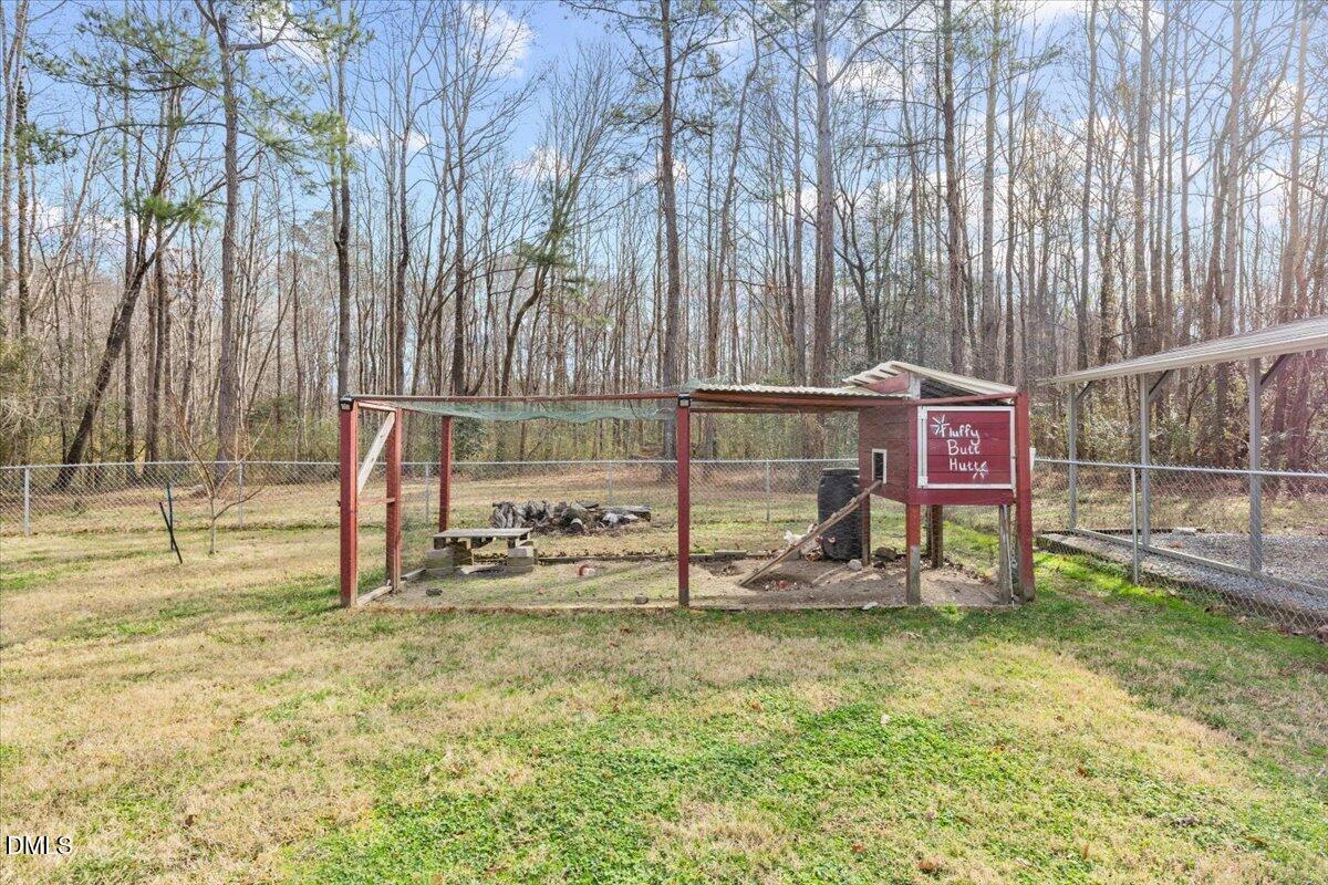 176 E Silverado Court