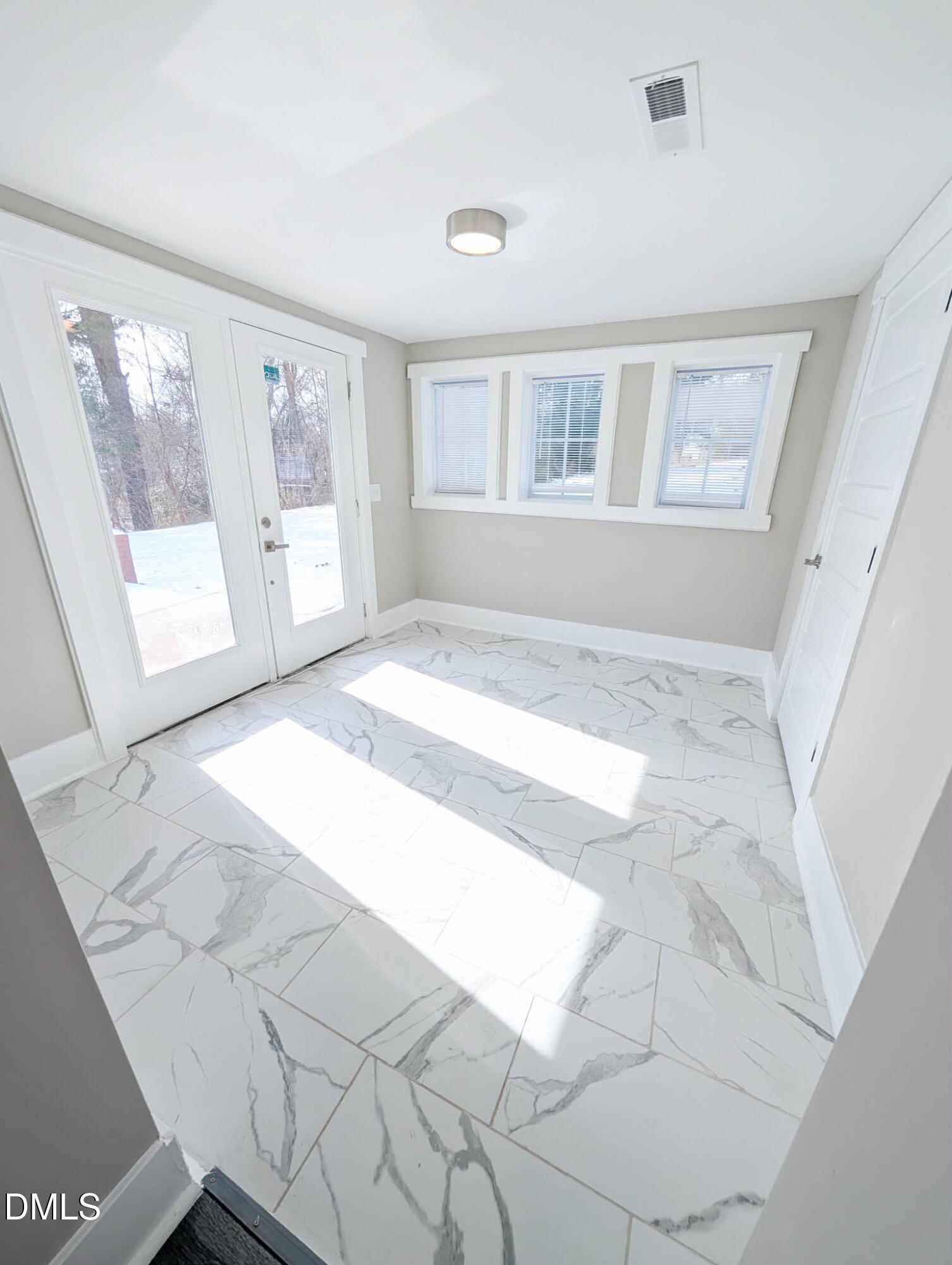 635 N Churton Street