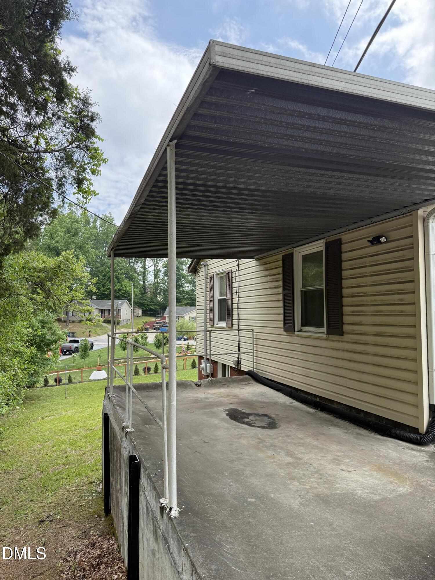 131 Robbins Avenue