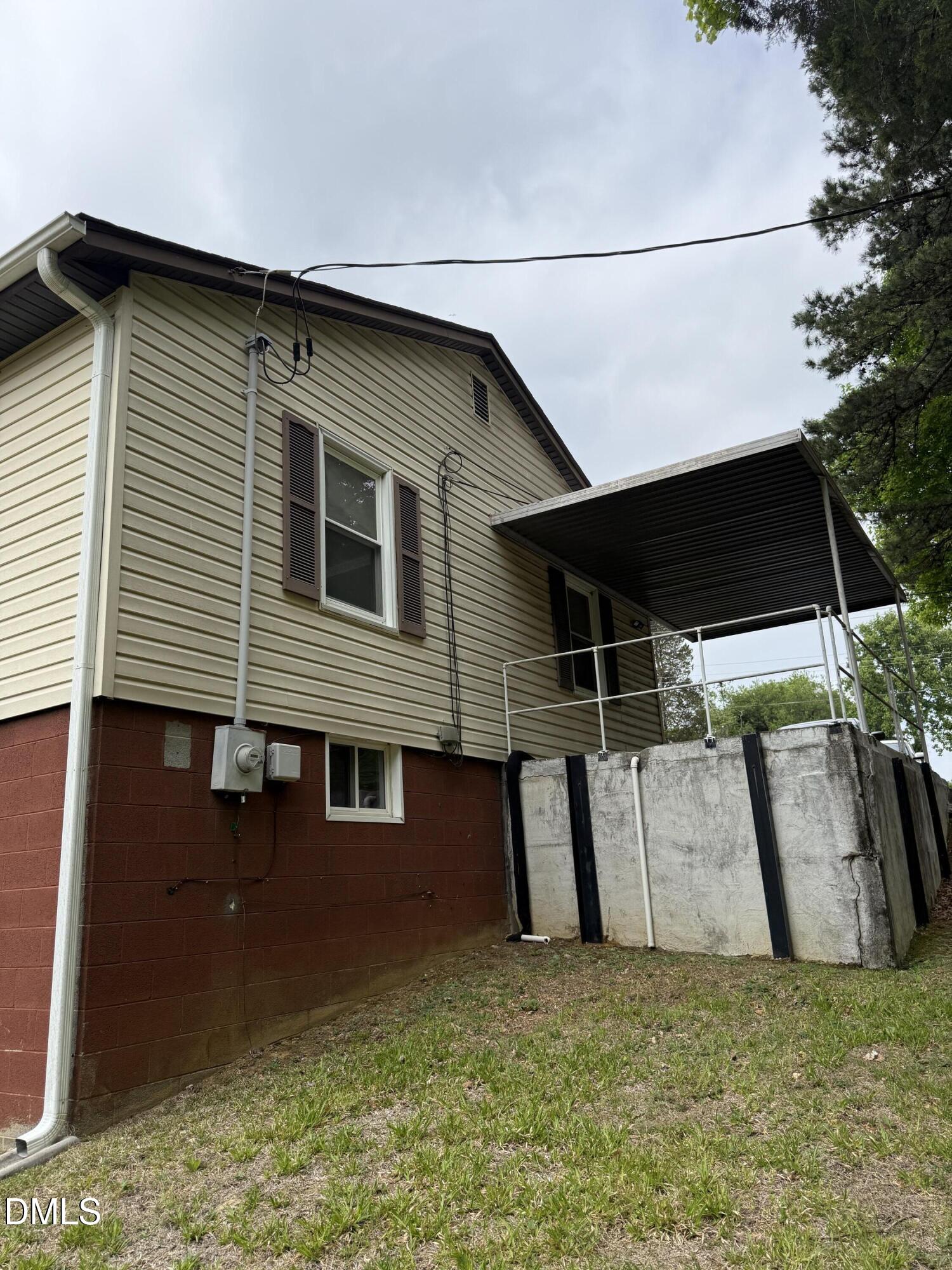 131 Robbins Avenue