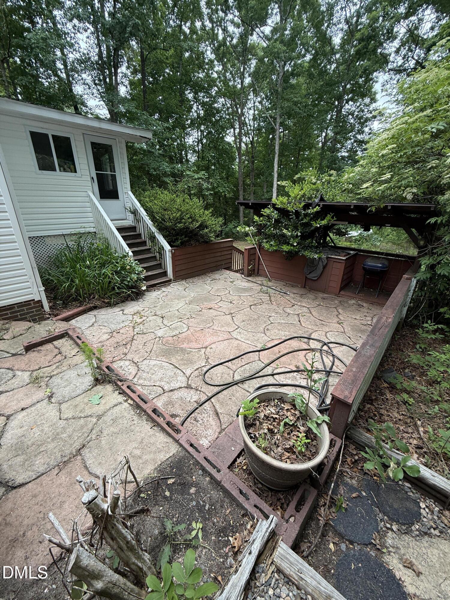 330 Cherrylaurel Drive