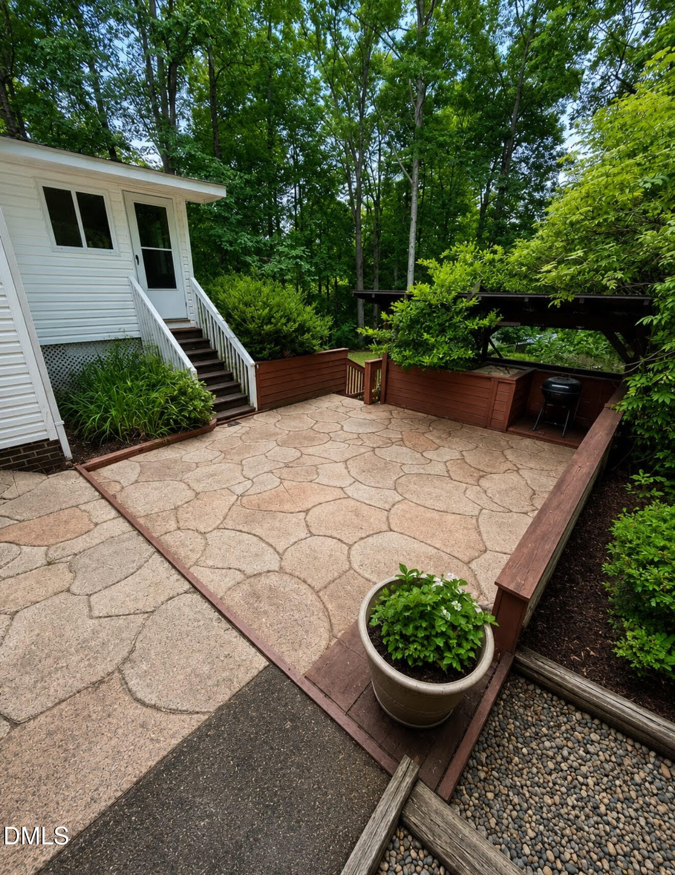 330 Cherrylaurel Drive