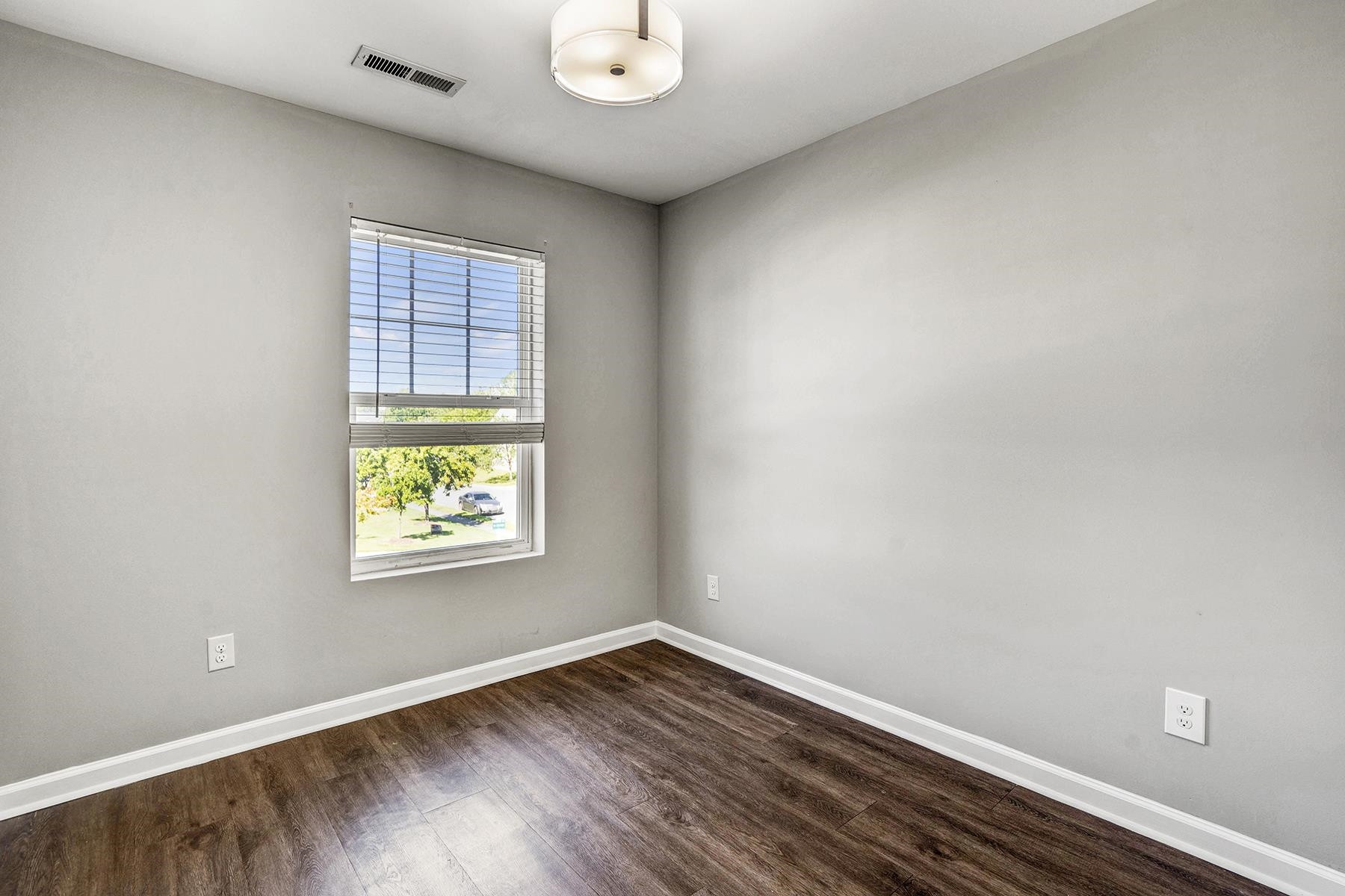 1304 Cozart Street Unit: 303