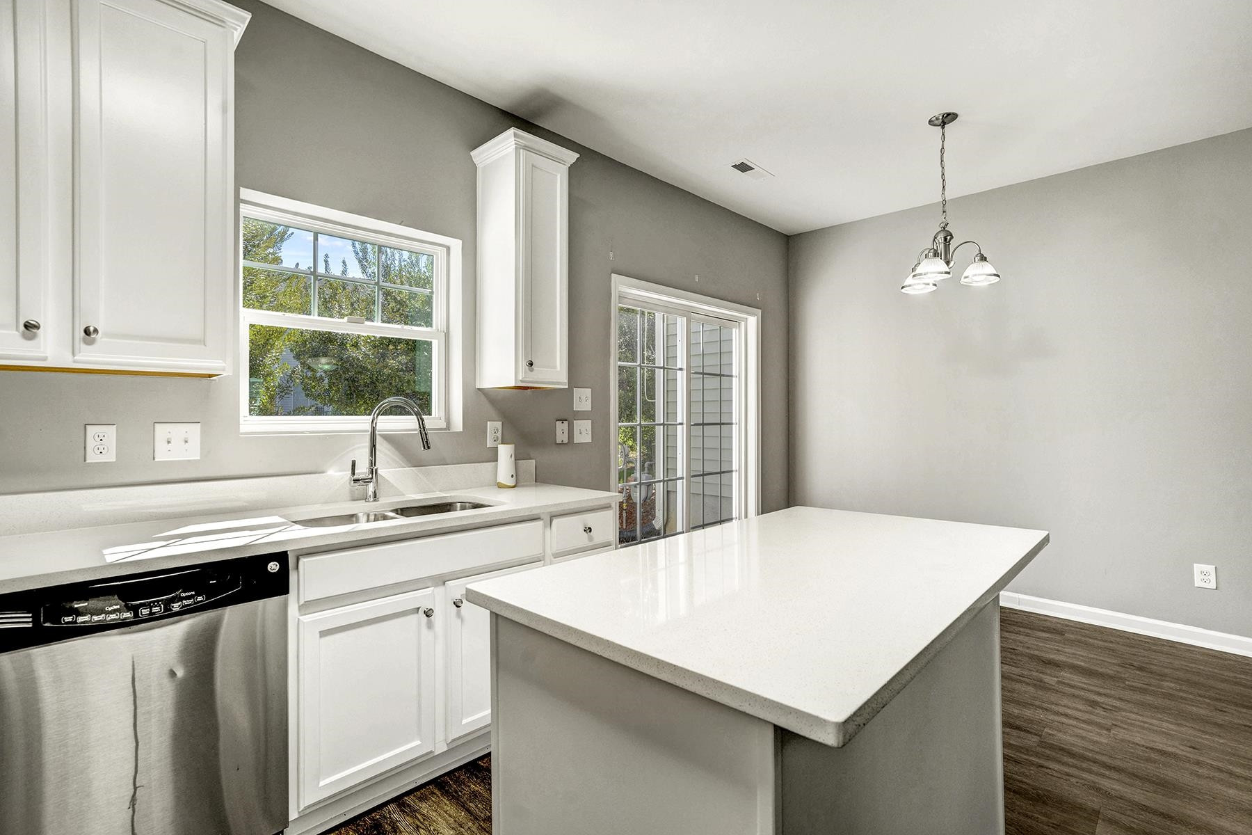 1304 Cozart Street Unit: 303