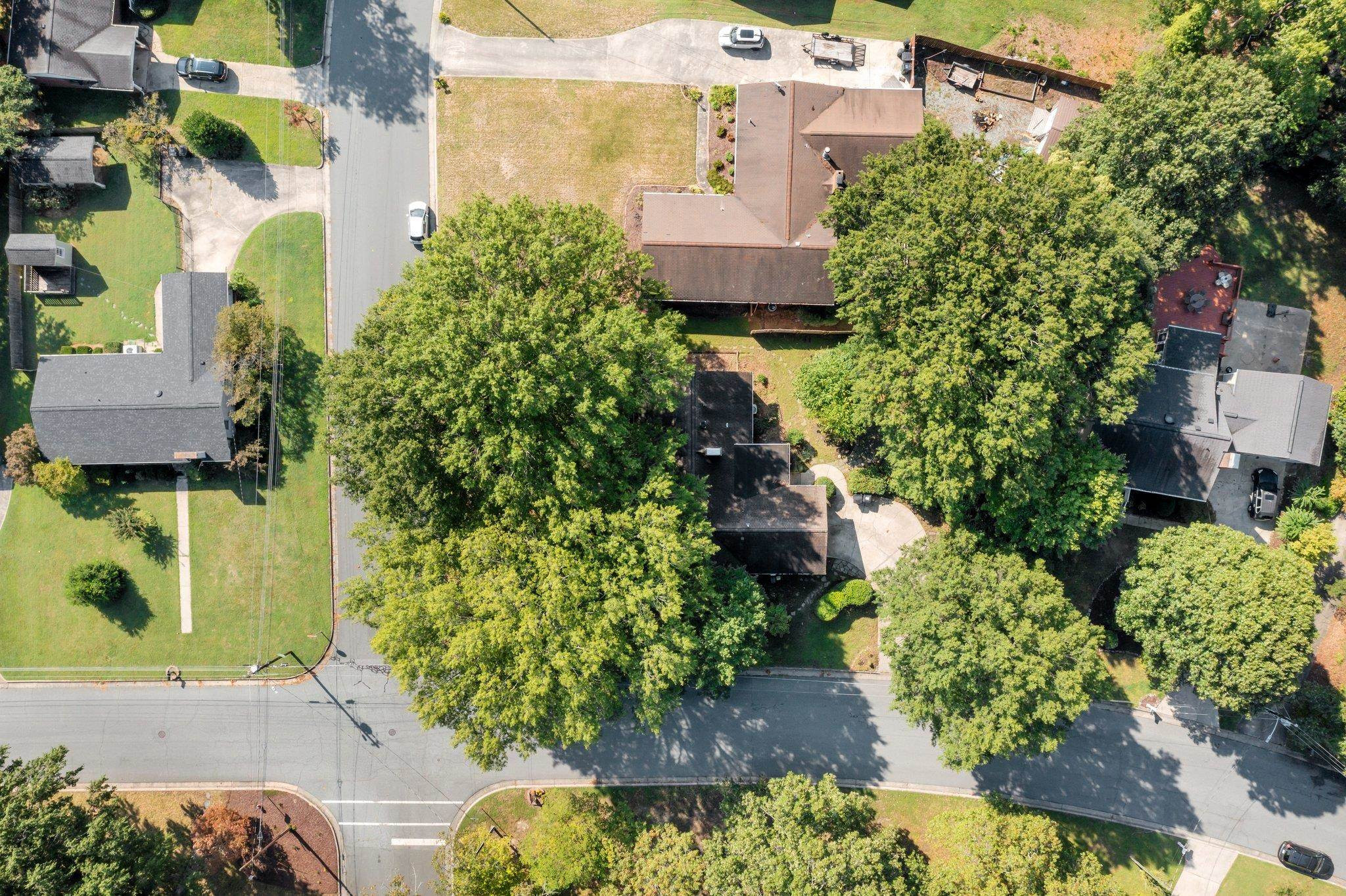 1516 Greenwood Terrace