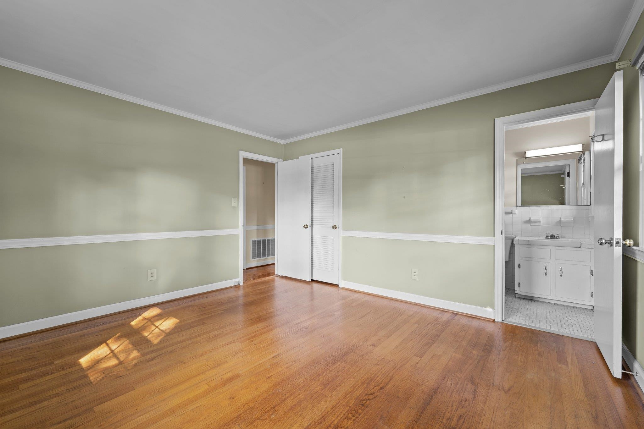 1516 Greenwood Terrace