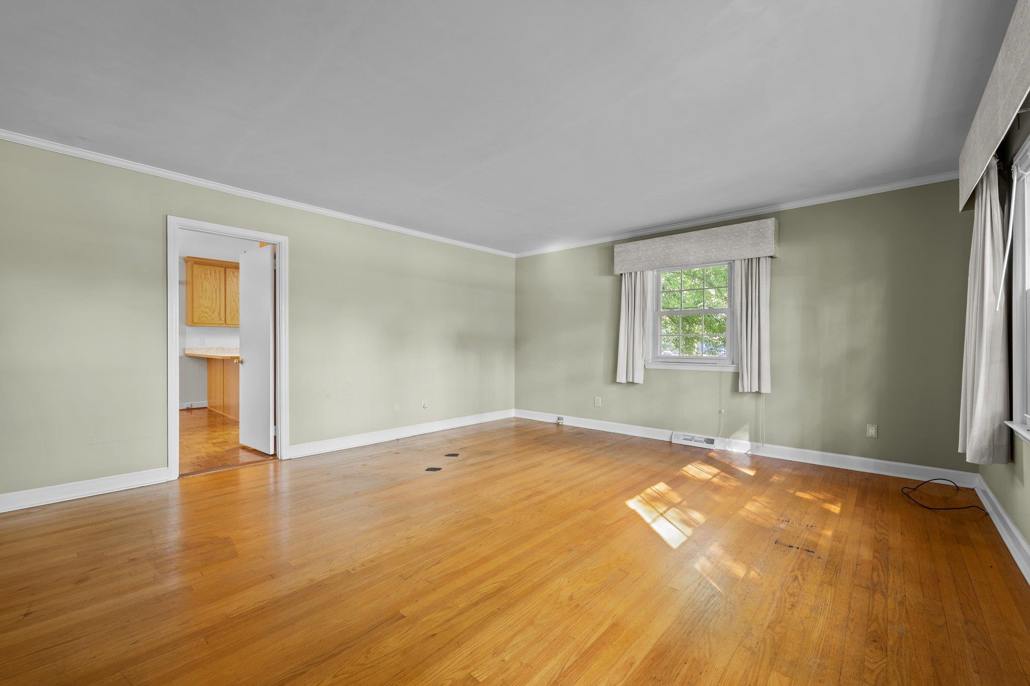 1516 Greenwood Terrace