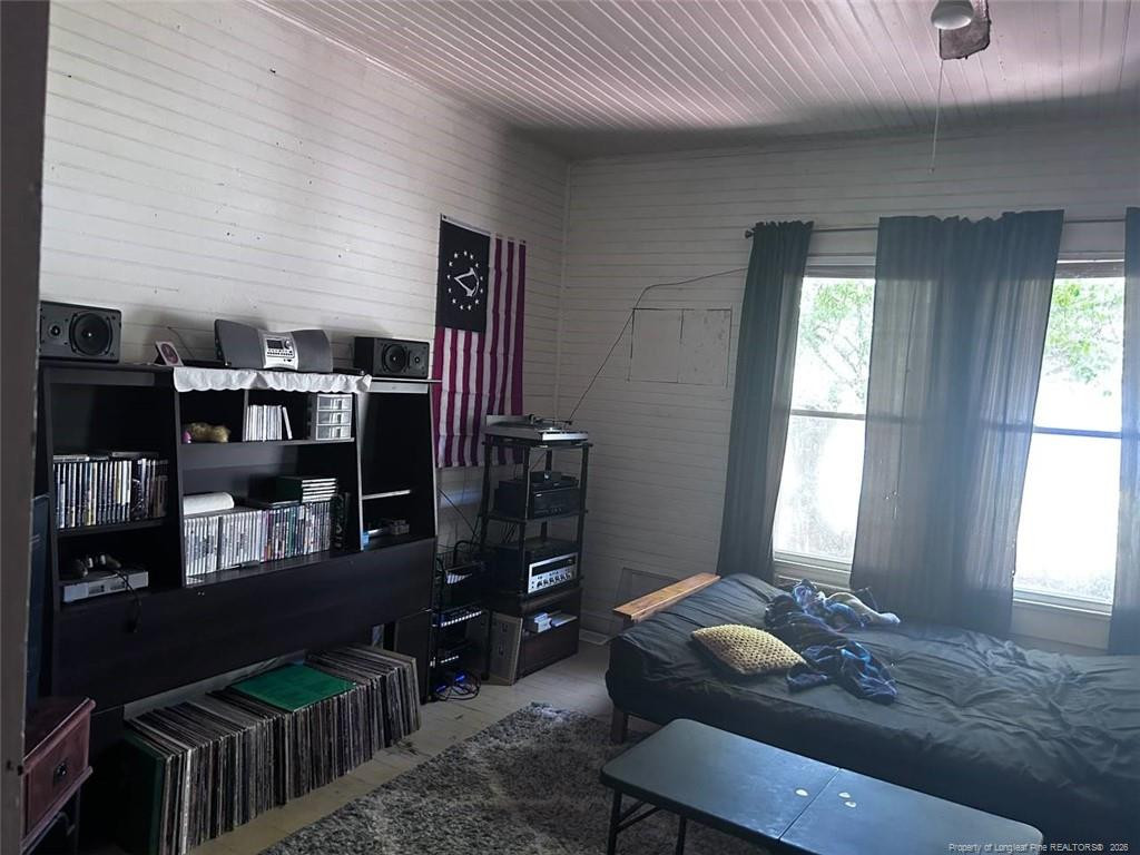 207 W 9th Avenue