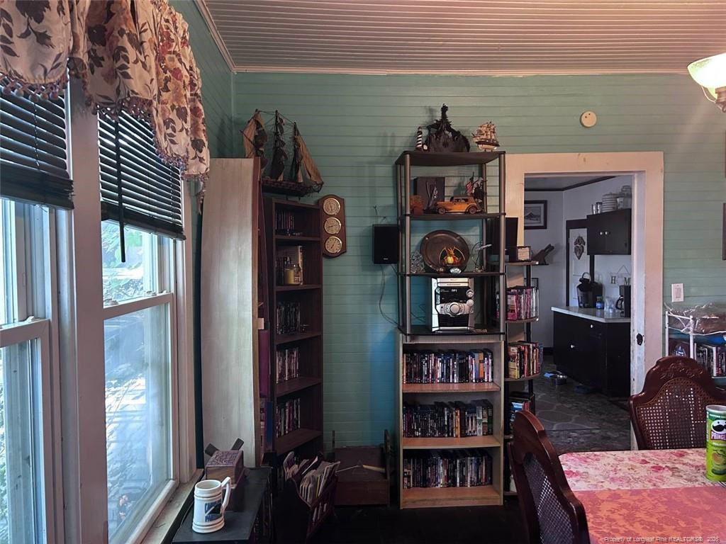 207 W 9th Avenue