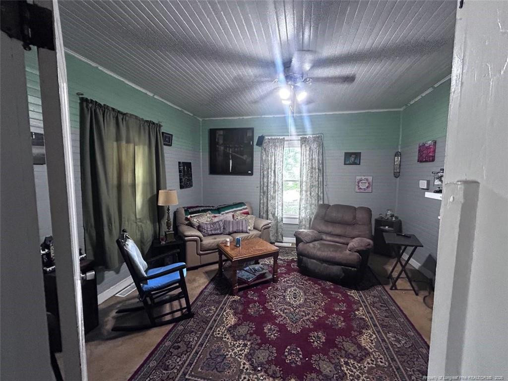 207 W 9th Avenue