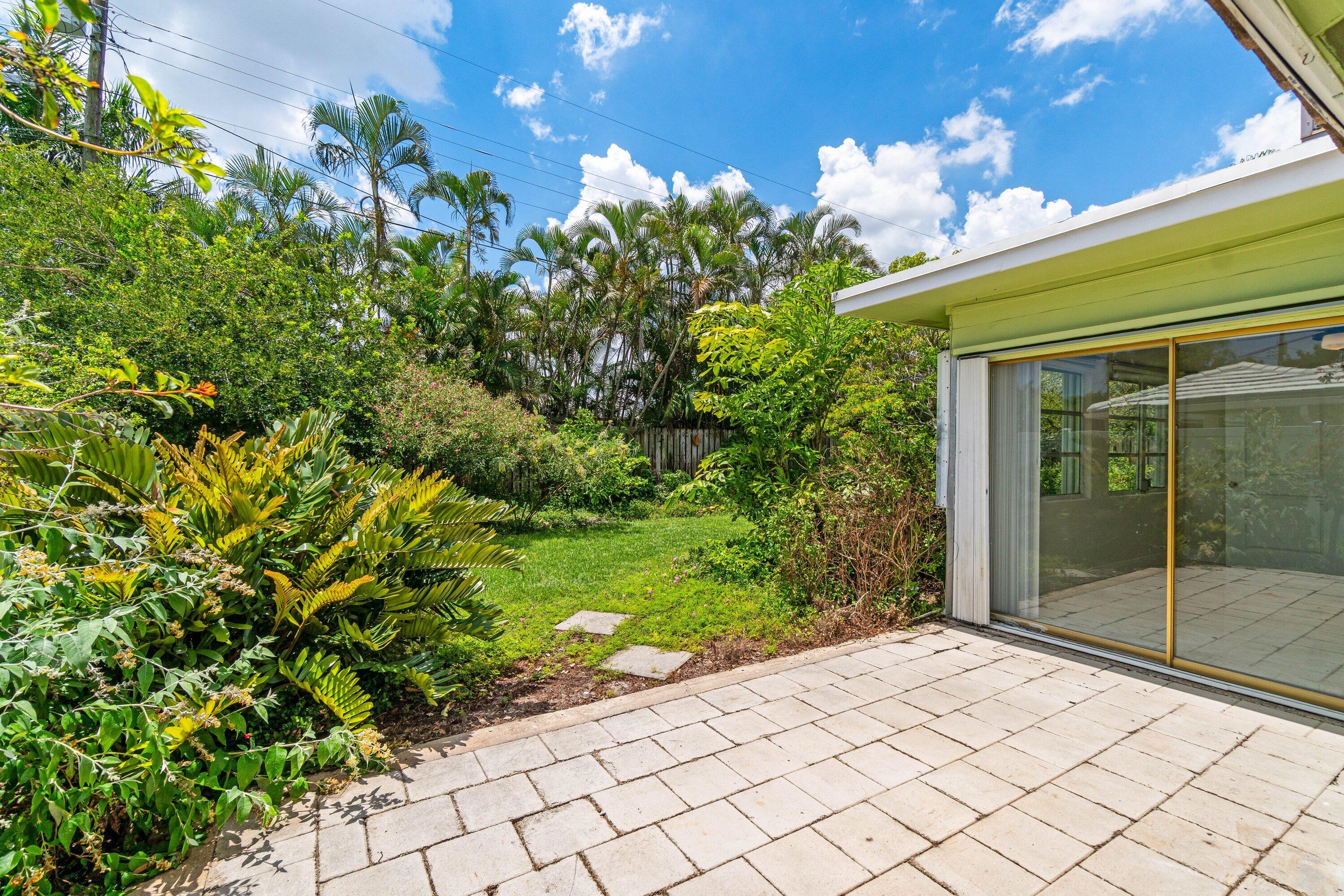 1290 SW 8th Street