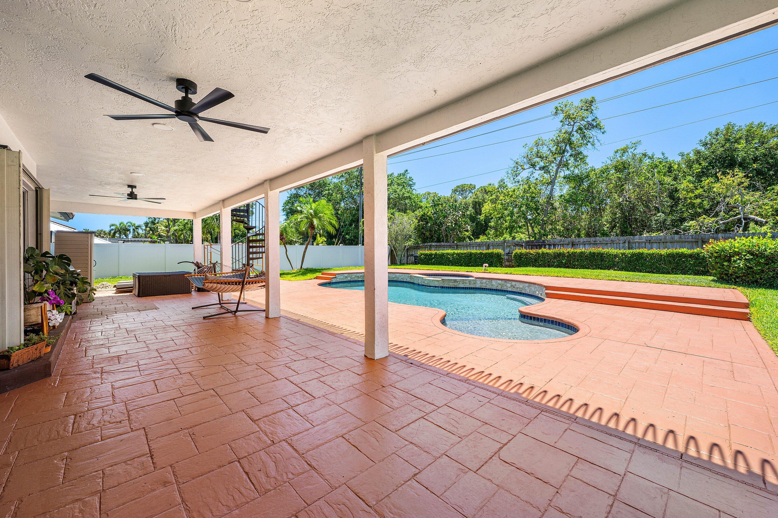 1560 SW 17th Street