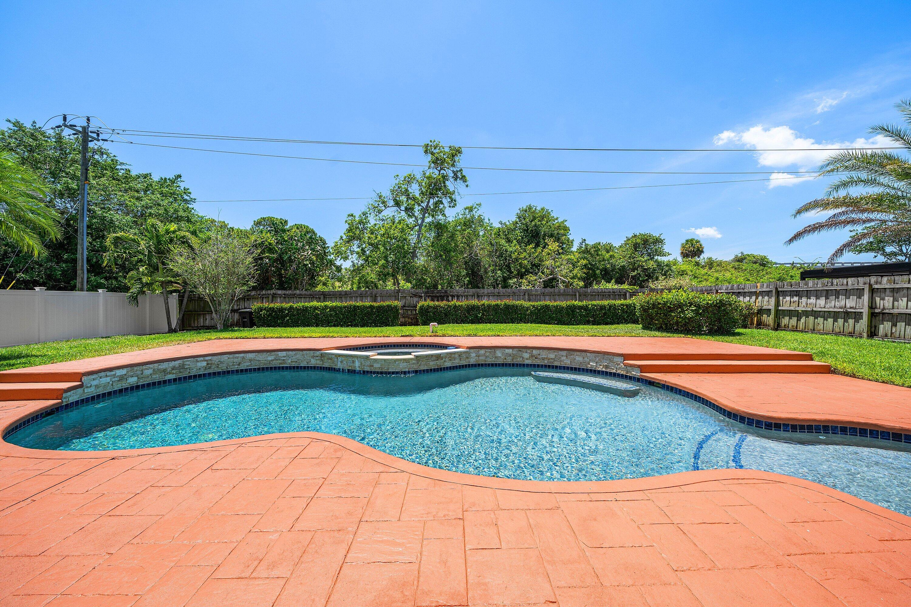 1560 SW 17th Street