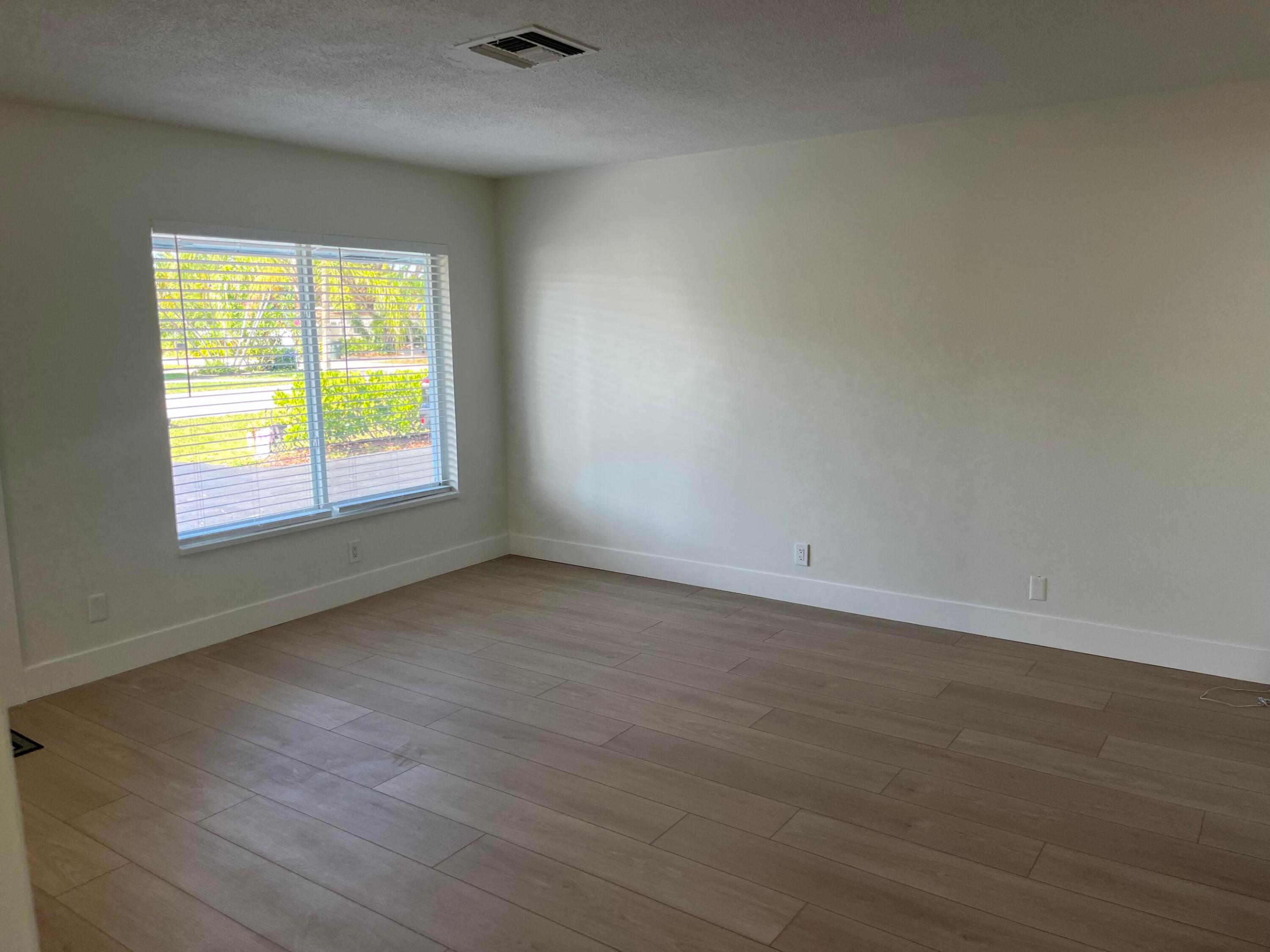 196 NE 28th Street