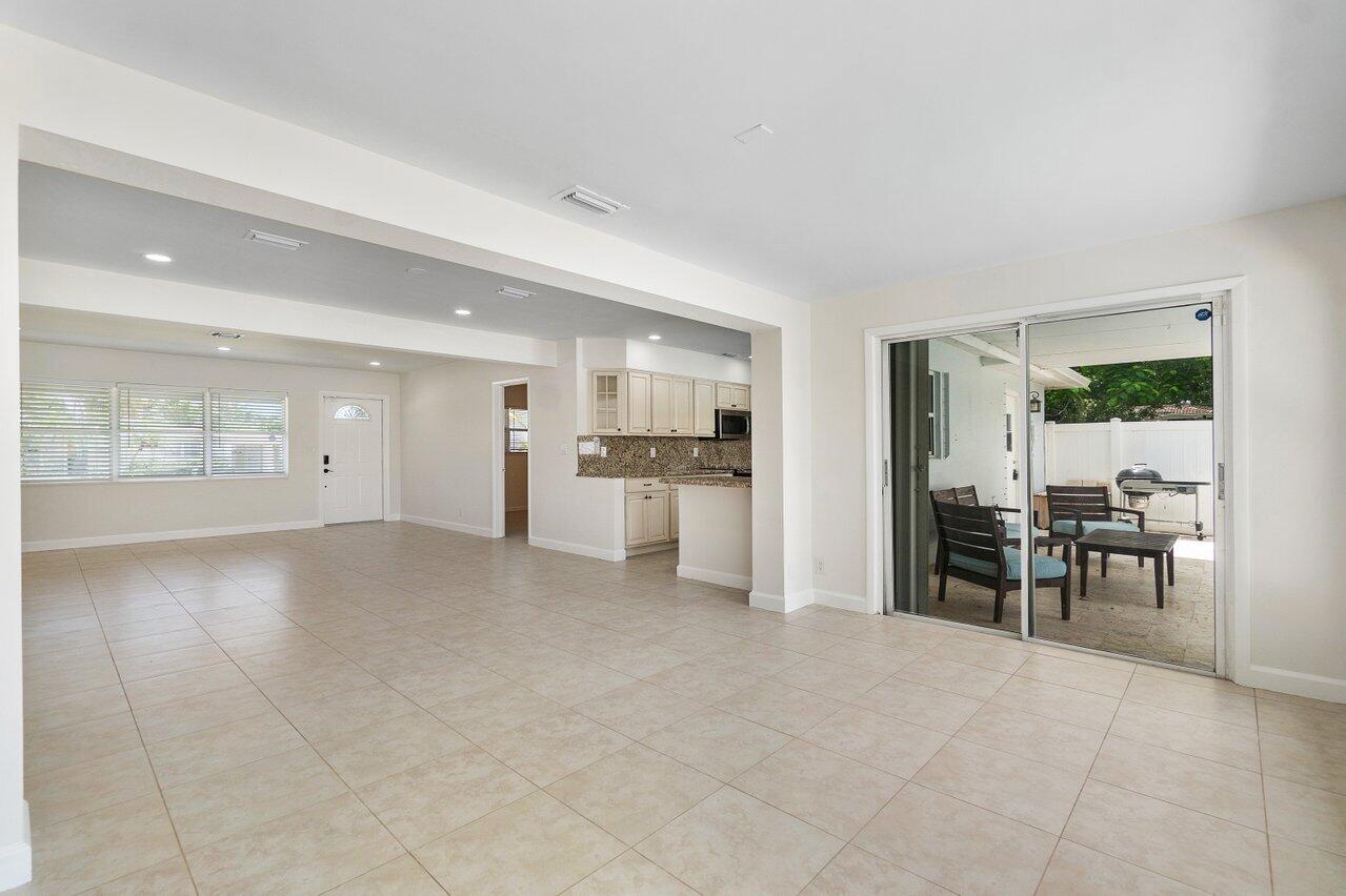 401 NE 24th Street