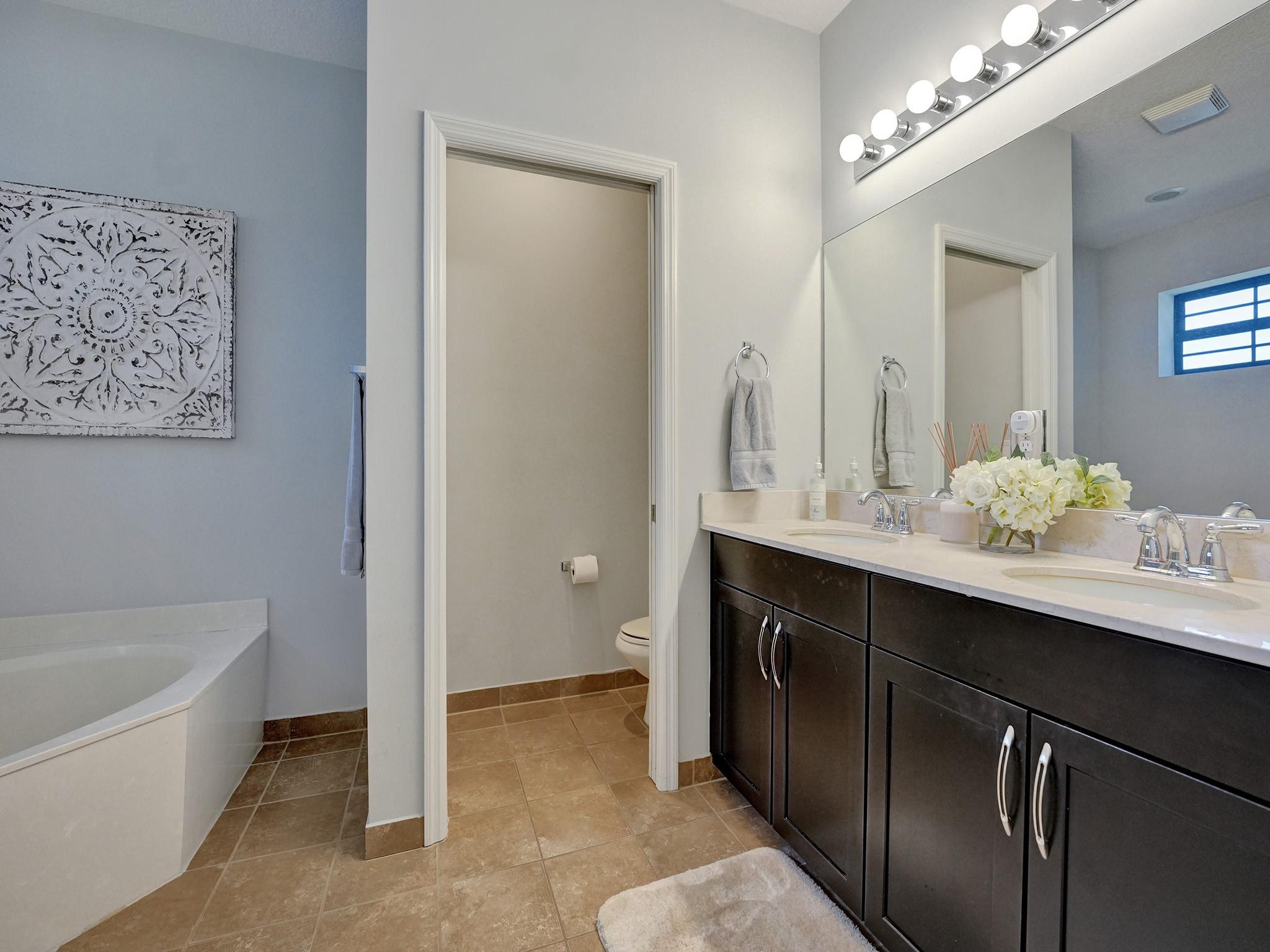 5119 Gramercy Square Dr