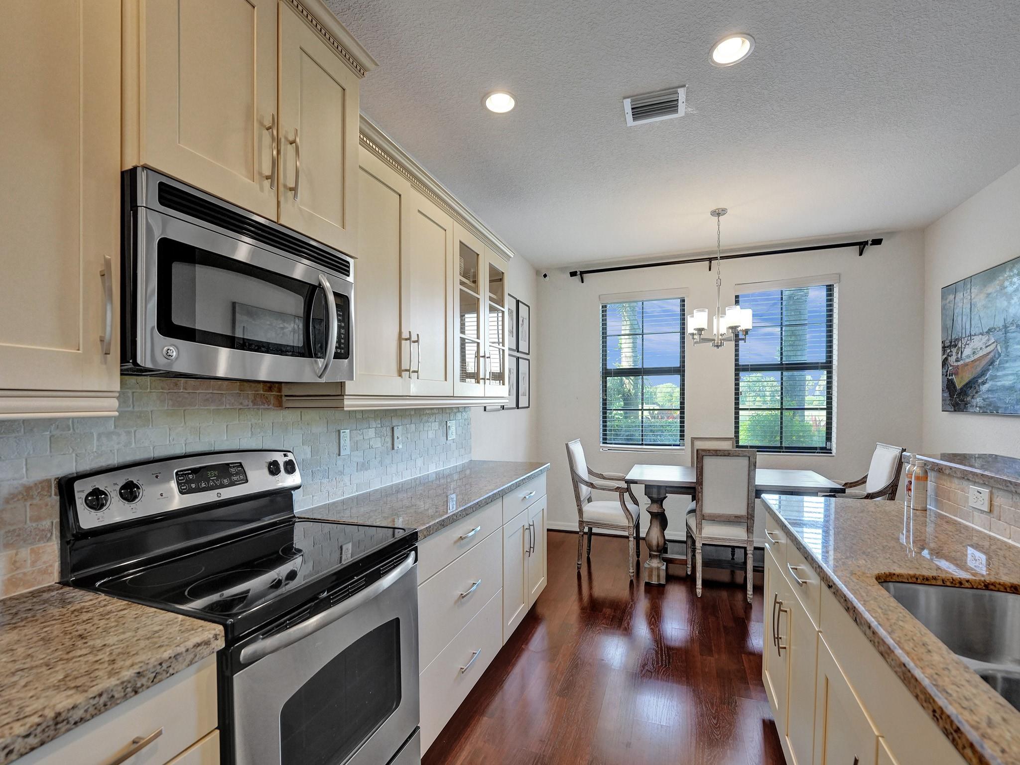 5119 Gramercy Square Dr