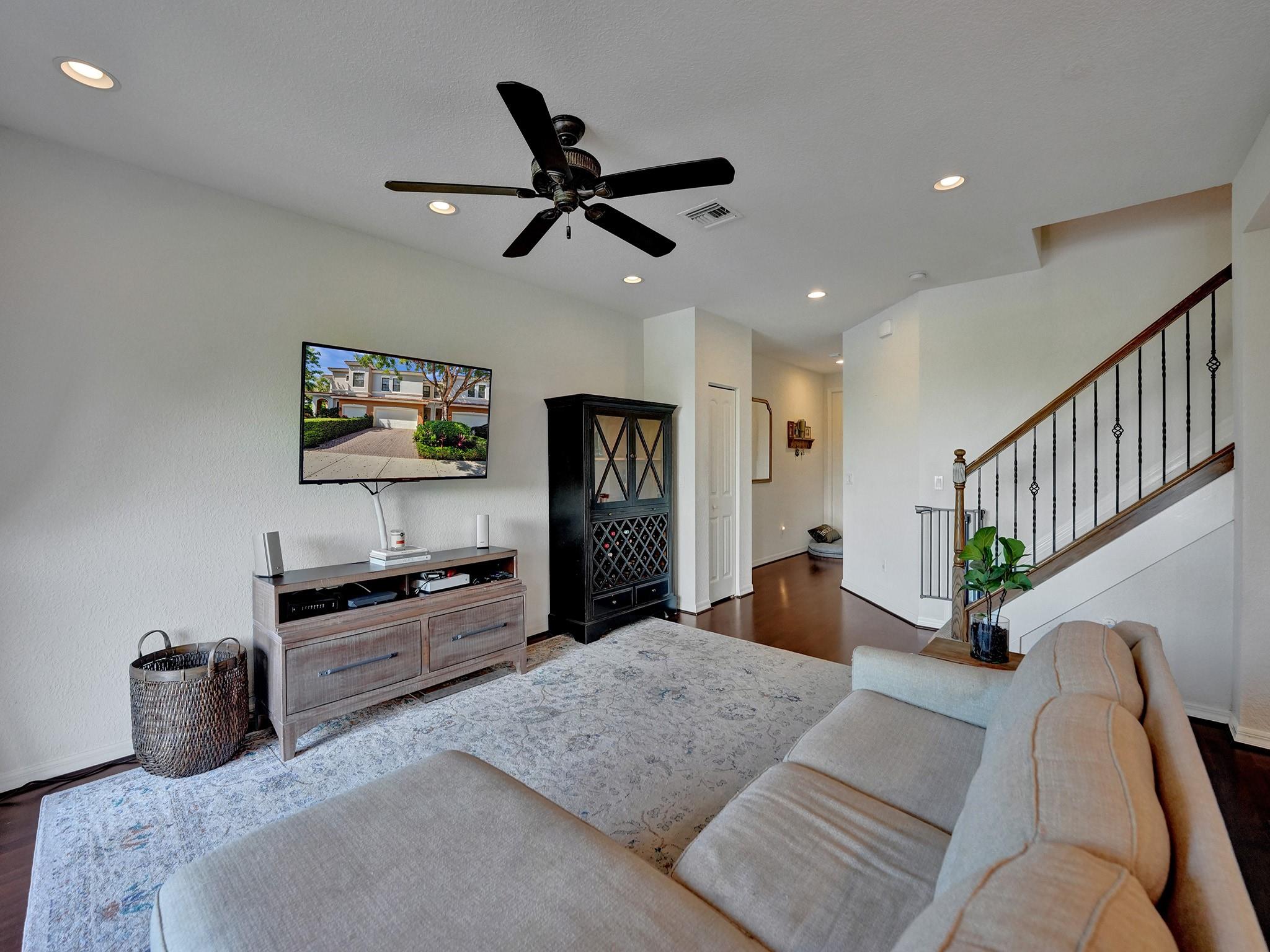 5119 Gramercy Square Dr