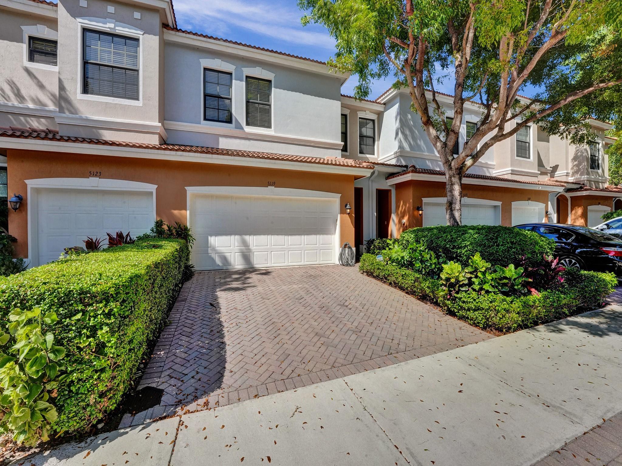 5119 Gramercy Square Dr