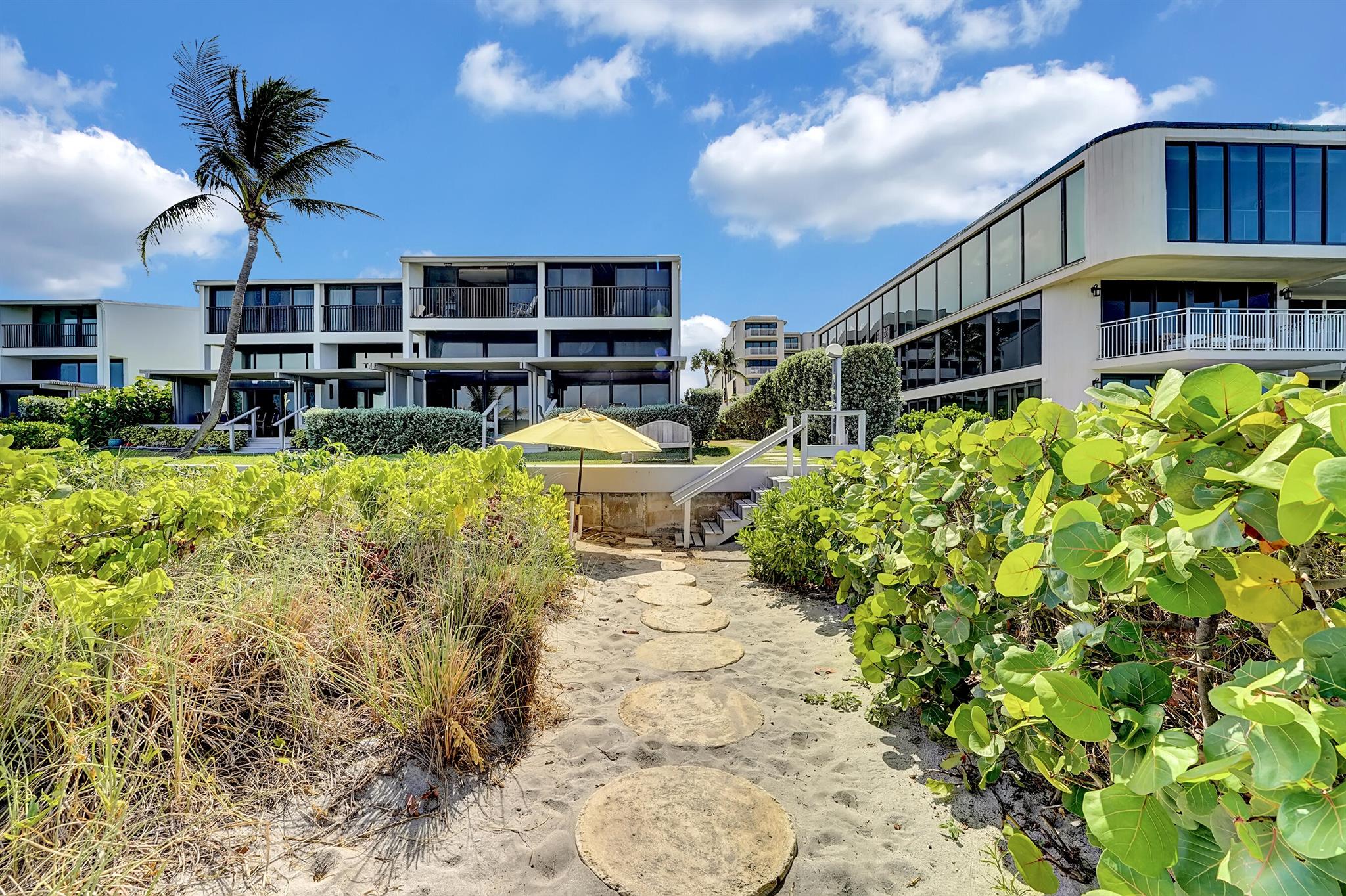 2175 S Ocean Boulevard 304