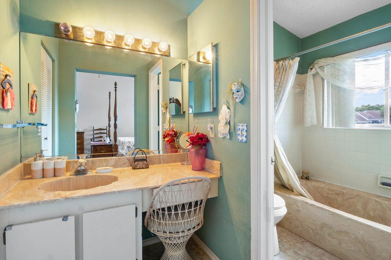 2278 Discovery Circle W