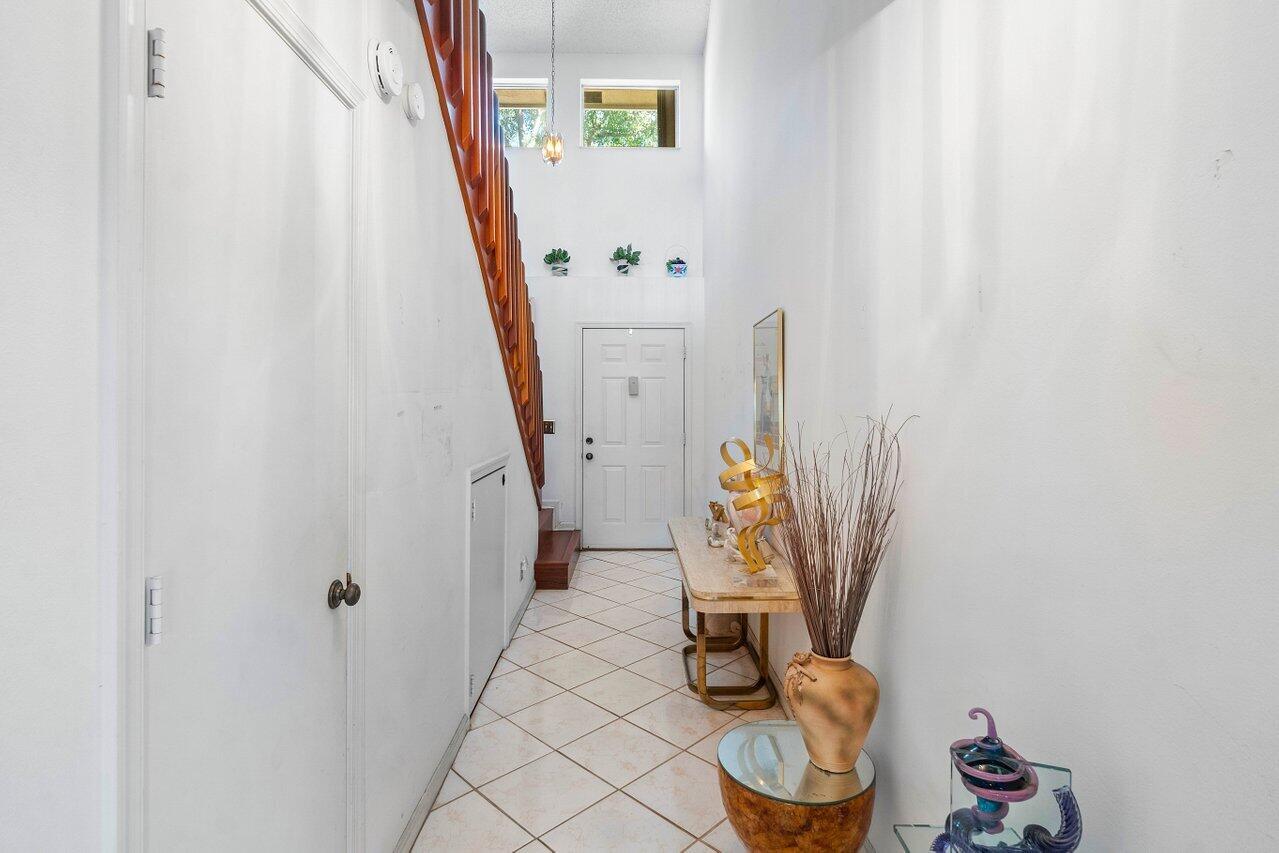 2278 Discovery Circle W