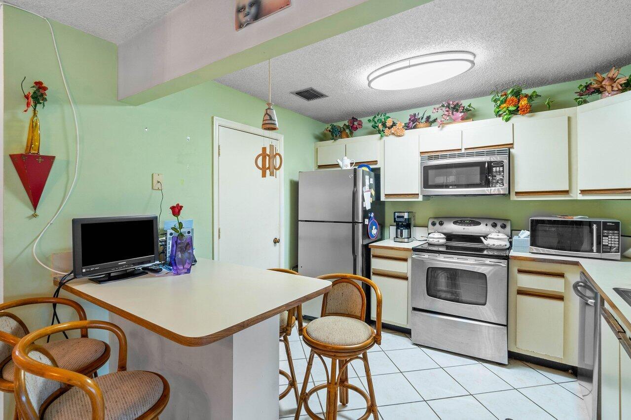 2278 Discovery Circle W